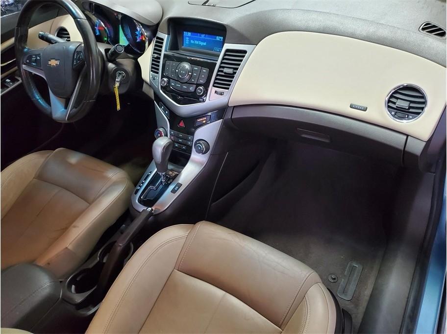 Chevrolet Cruze 4dr Sdn LTZ 2011