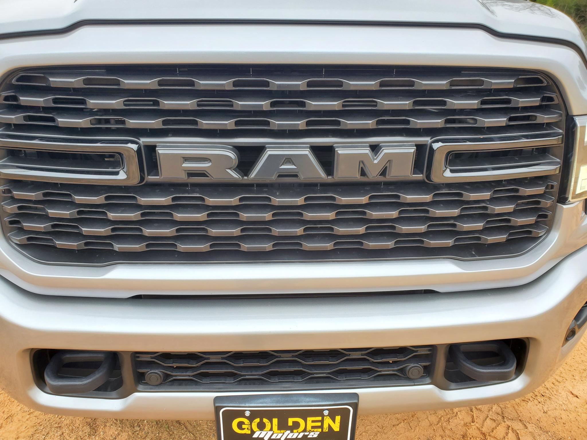 RAM 3500 Big Horn 4x4 Crew Cab 8' Box 2022