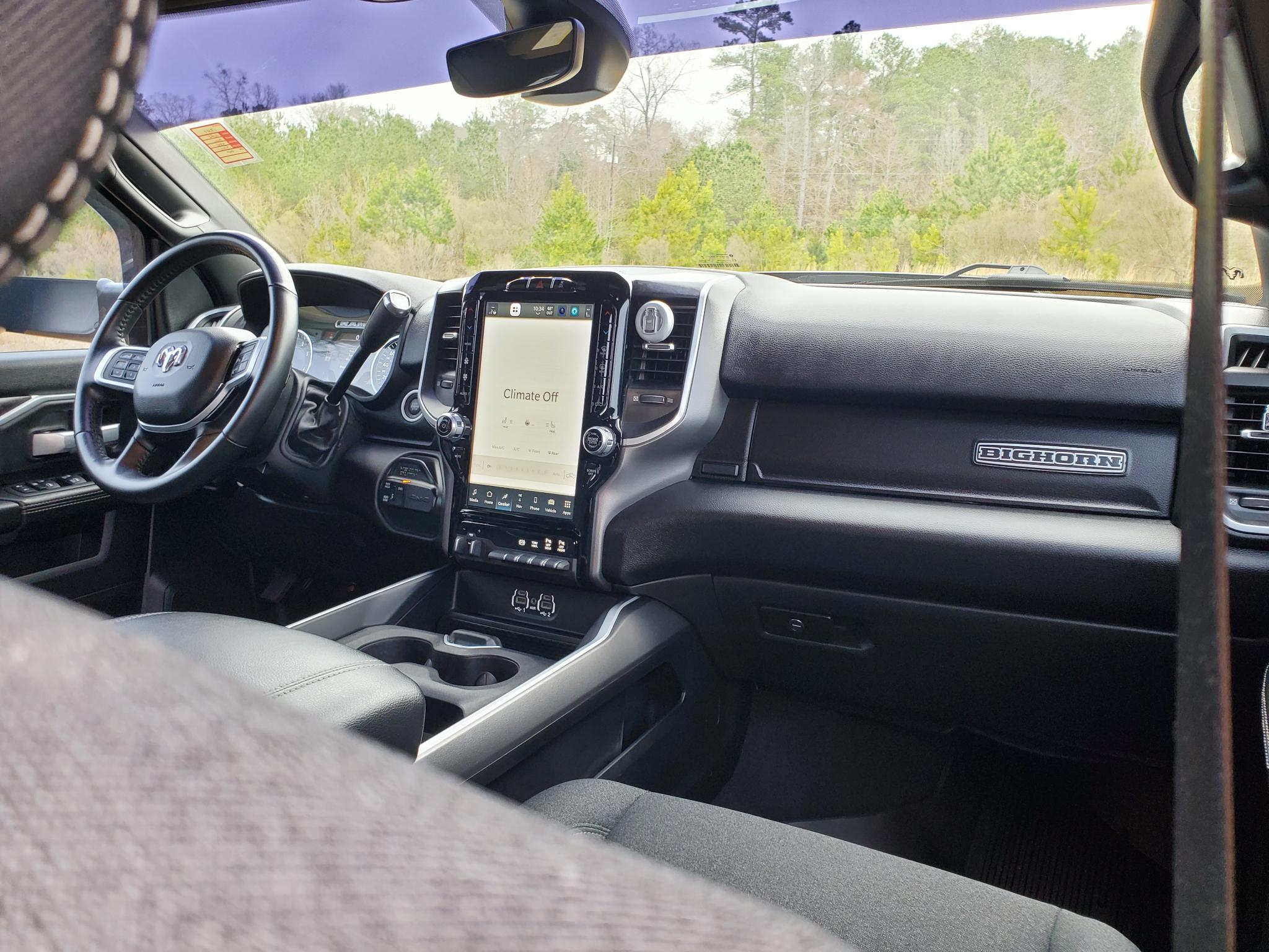 RAM 3500 Big Horn 4x4 Crew Cab 8' Box 2022