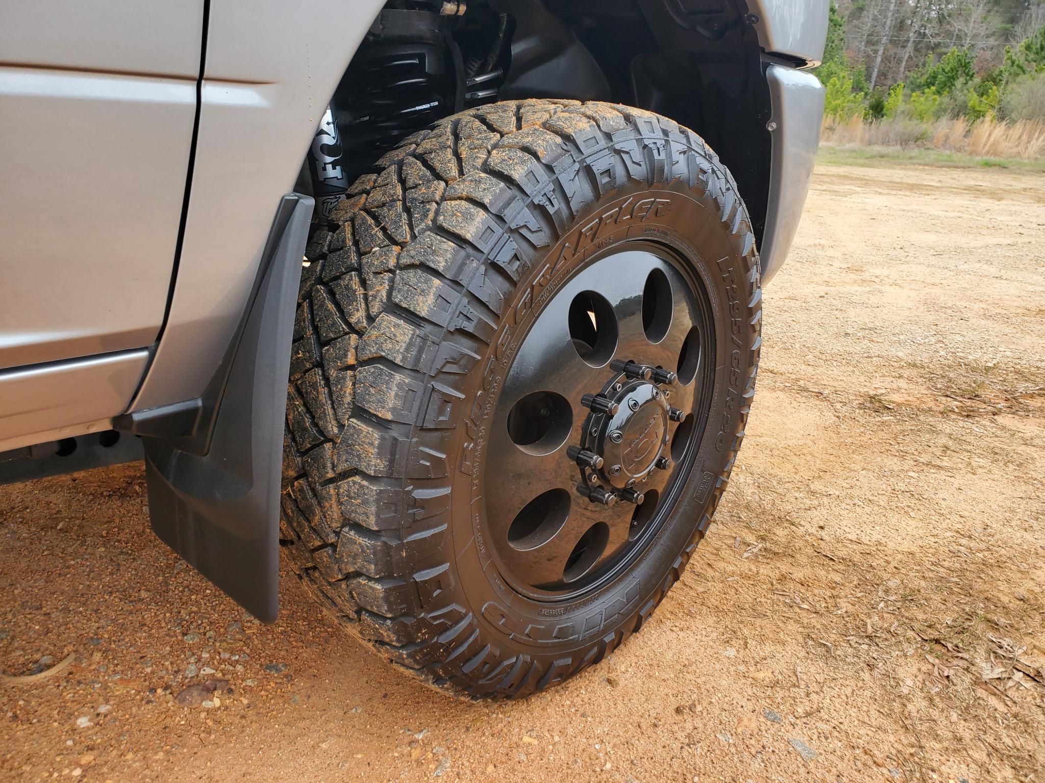 RAM 3500 Big Horn 4x4 Crew Cab 8' Box 2022