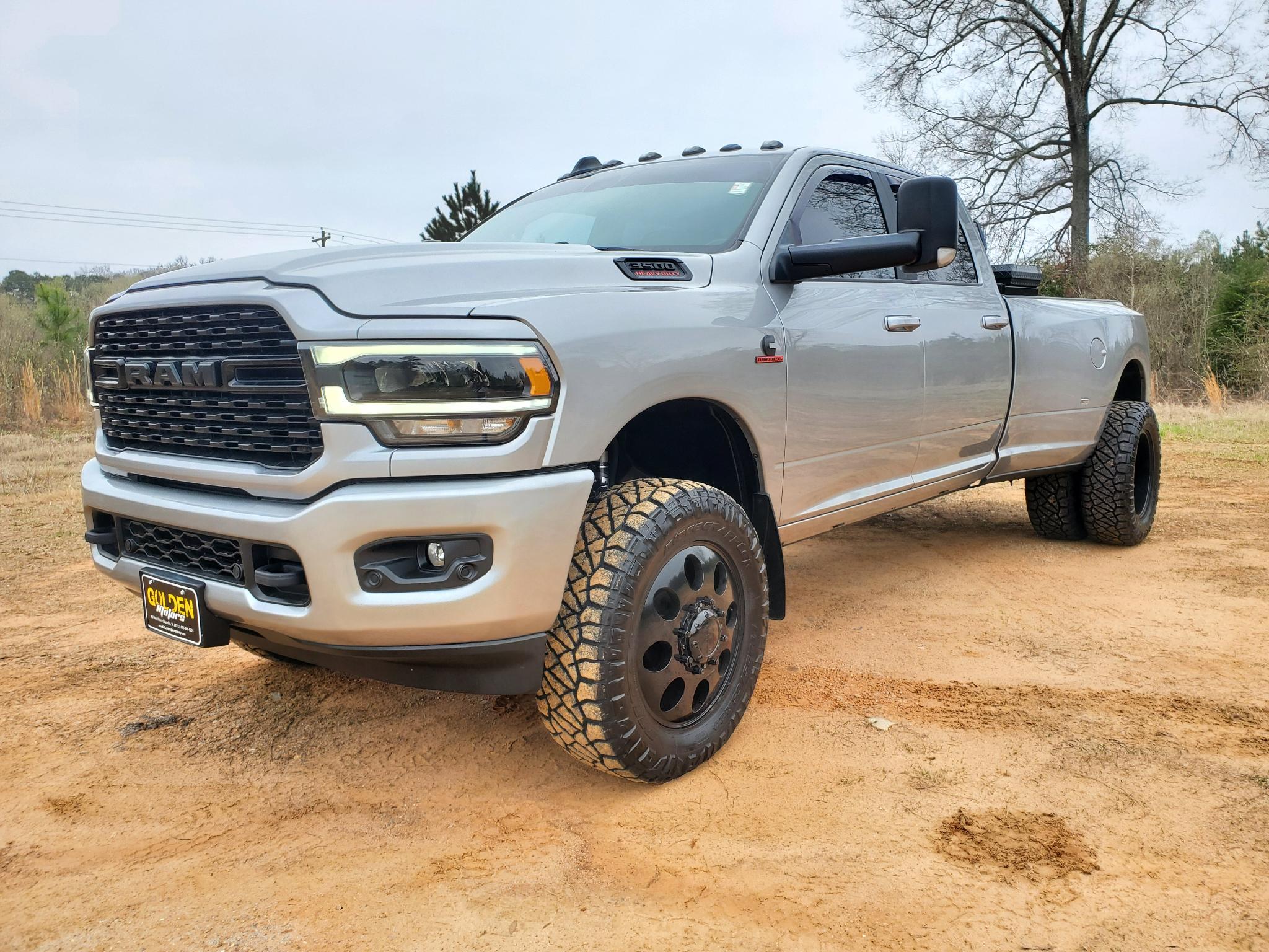 RAM 3500 Big Horn 4x4 Crew Cab 8' Box 2022