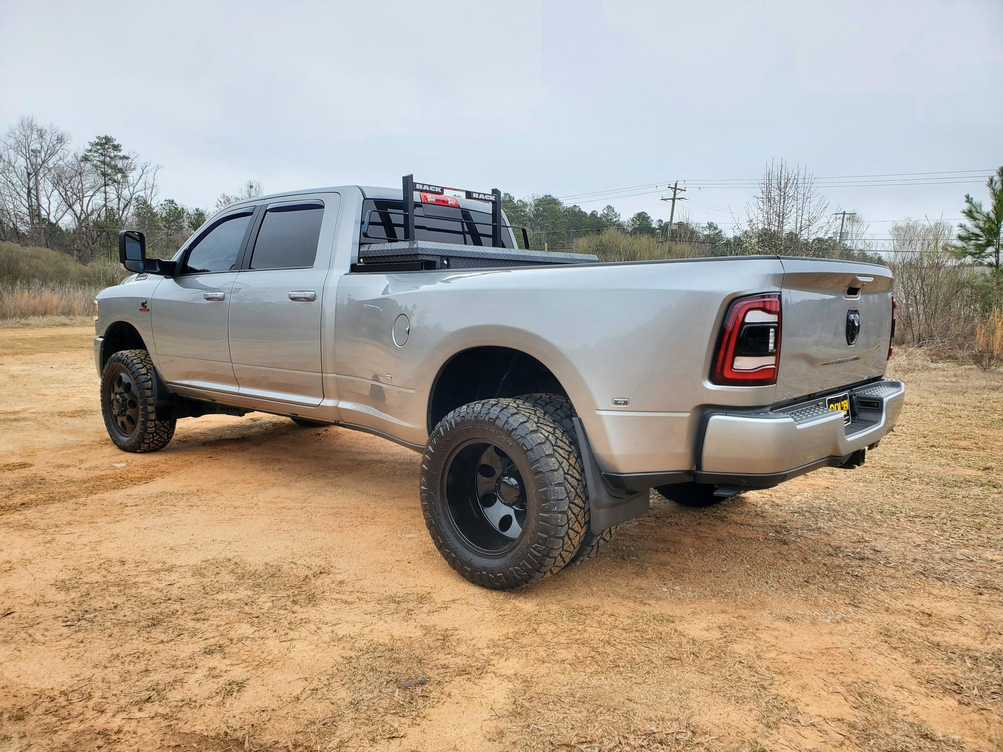 RAM 3500 Big Horn 4x4 Crew Cab 8' Box 2022