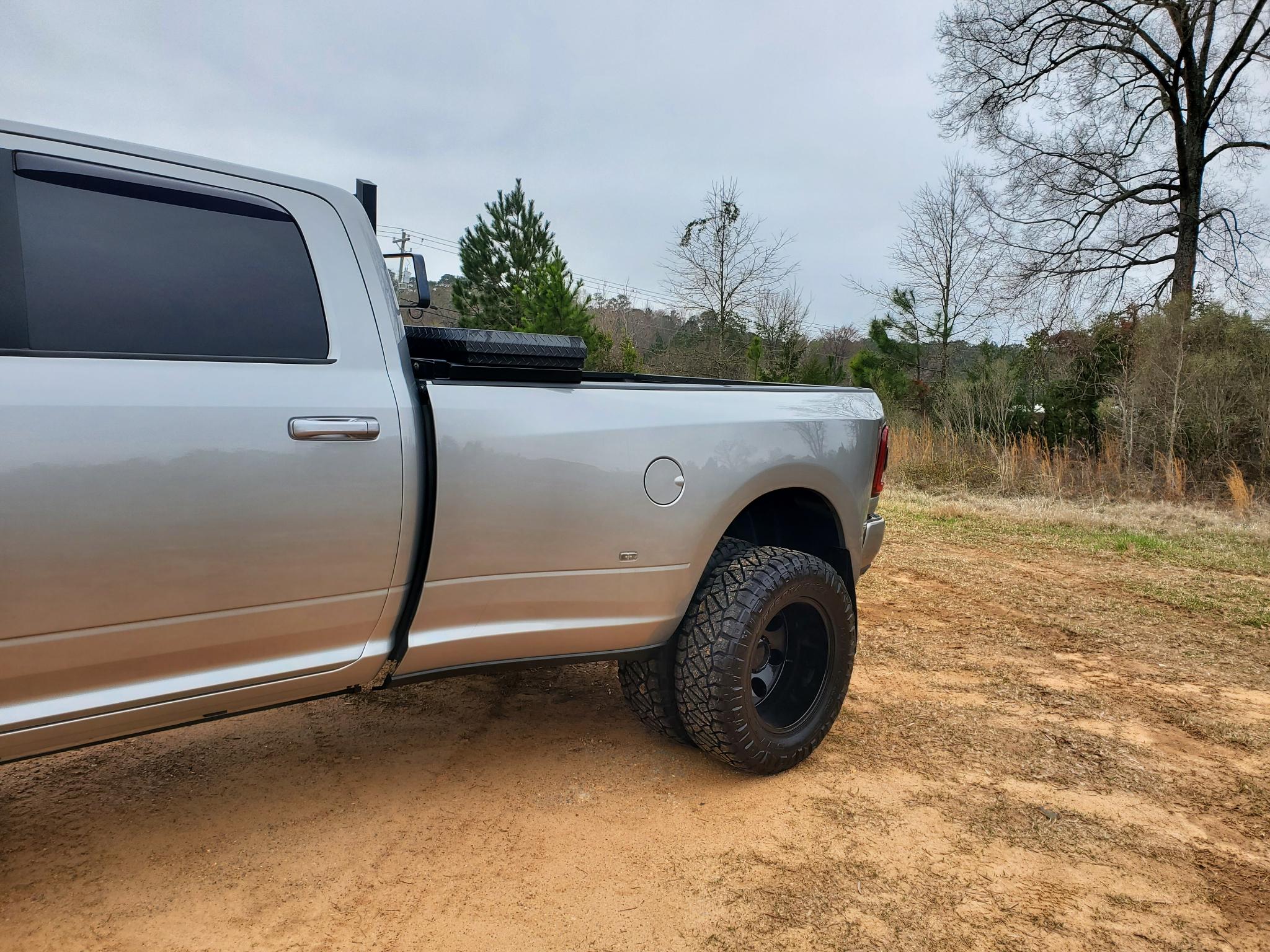 RAM 3500 Big Horn 4x4 Crew Cab 8' Box 2022