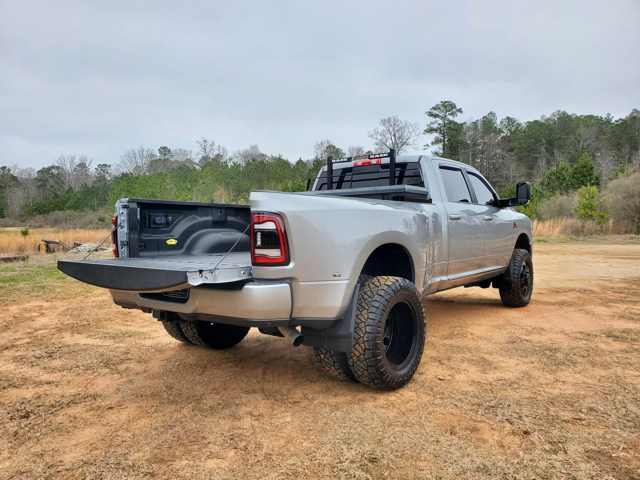 RAM 3500 Big Horn 4x4 Crew Cab 8' Box 2022