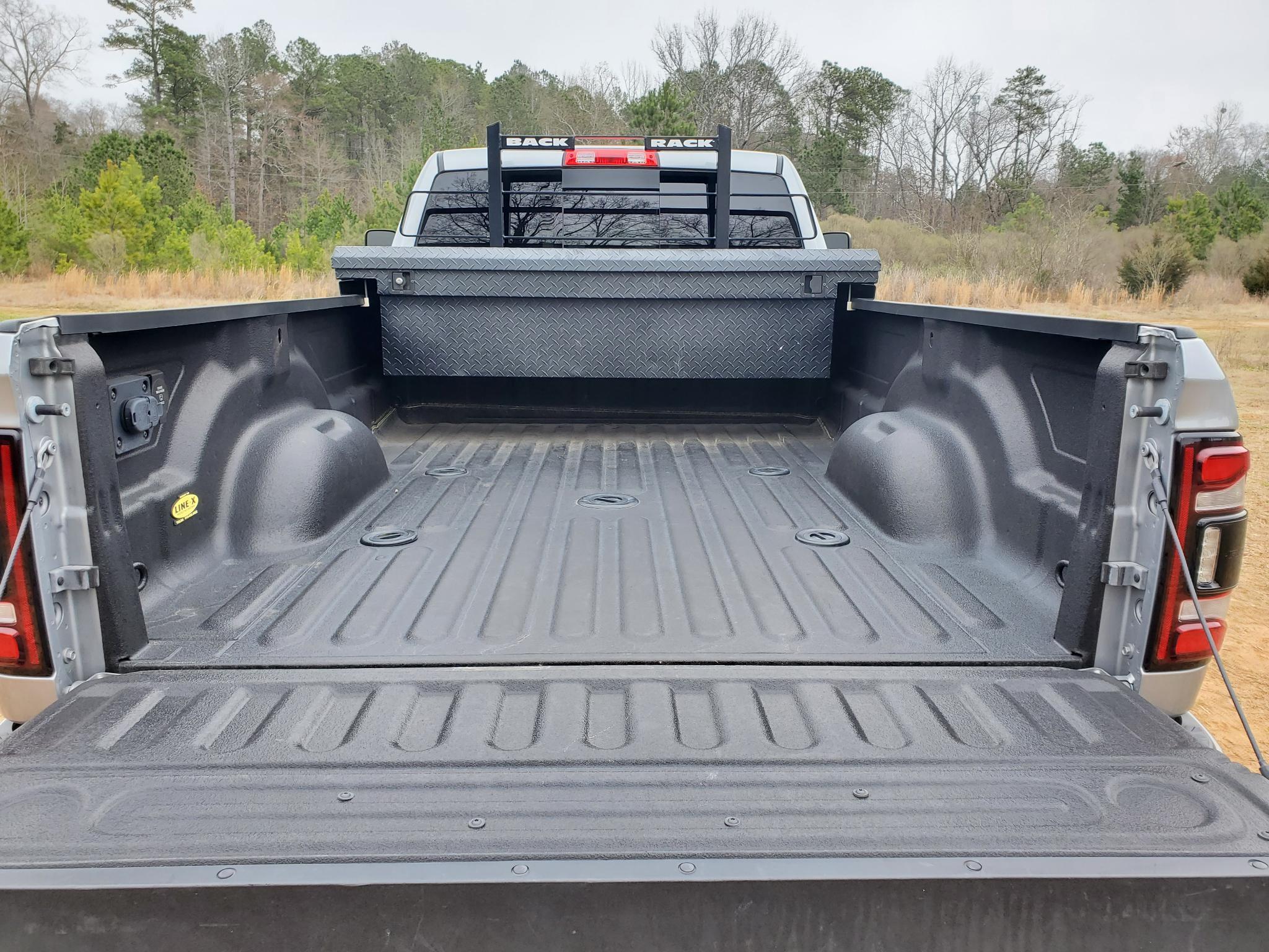 RAM 3500 Big Horn 4x4 Crew Cab 8' Box 2022