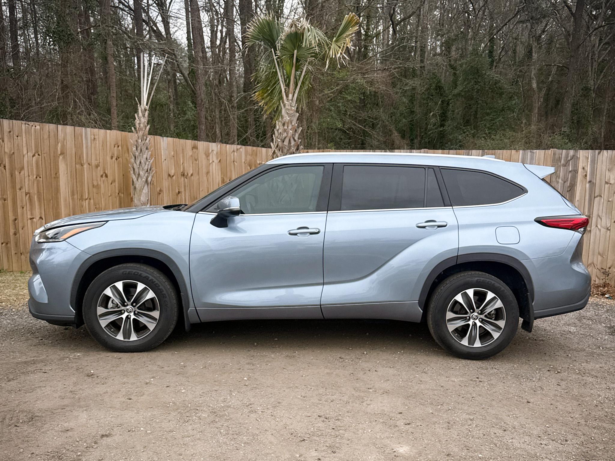 Toyota Highlander XLE AWD (Natl) 2021