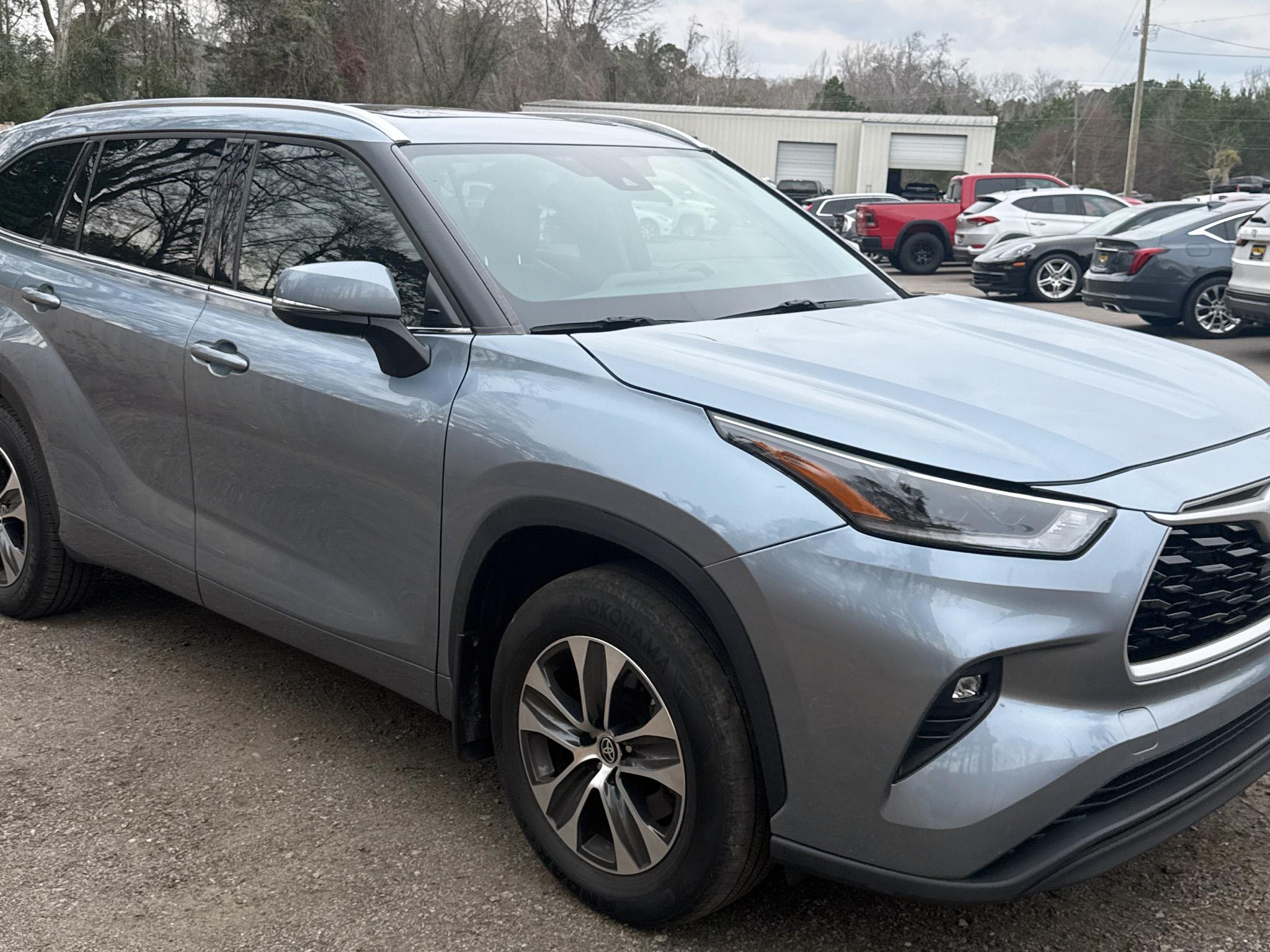 Toyota Highlander XLE AWD (Natl) 2021
