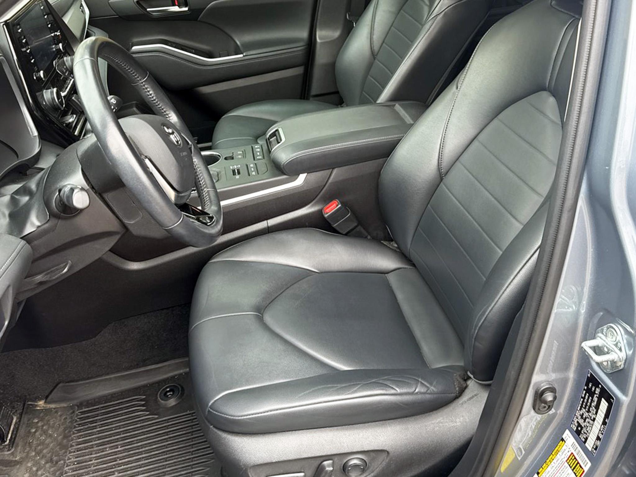 Toyota Highlander XLE AWD (Natl) 2021