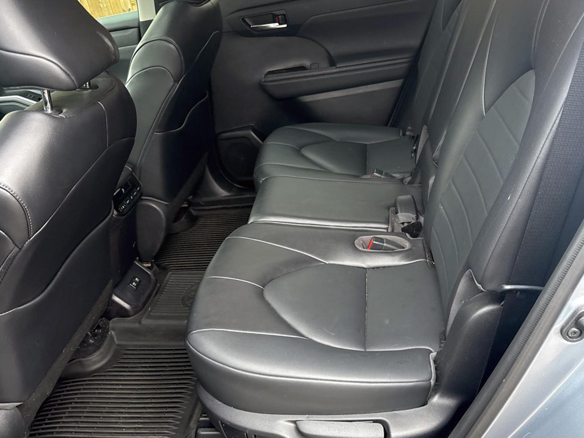 Toyota Highlander XLE AWD (Natl) 2021