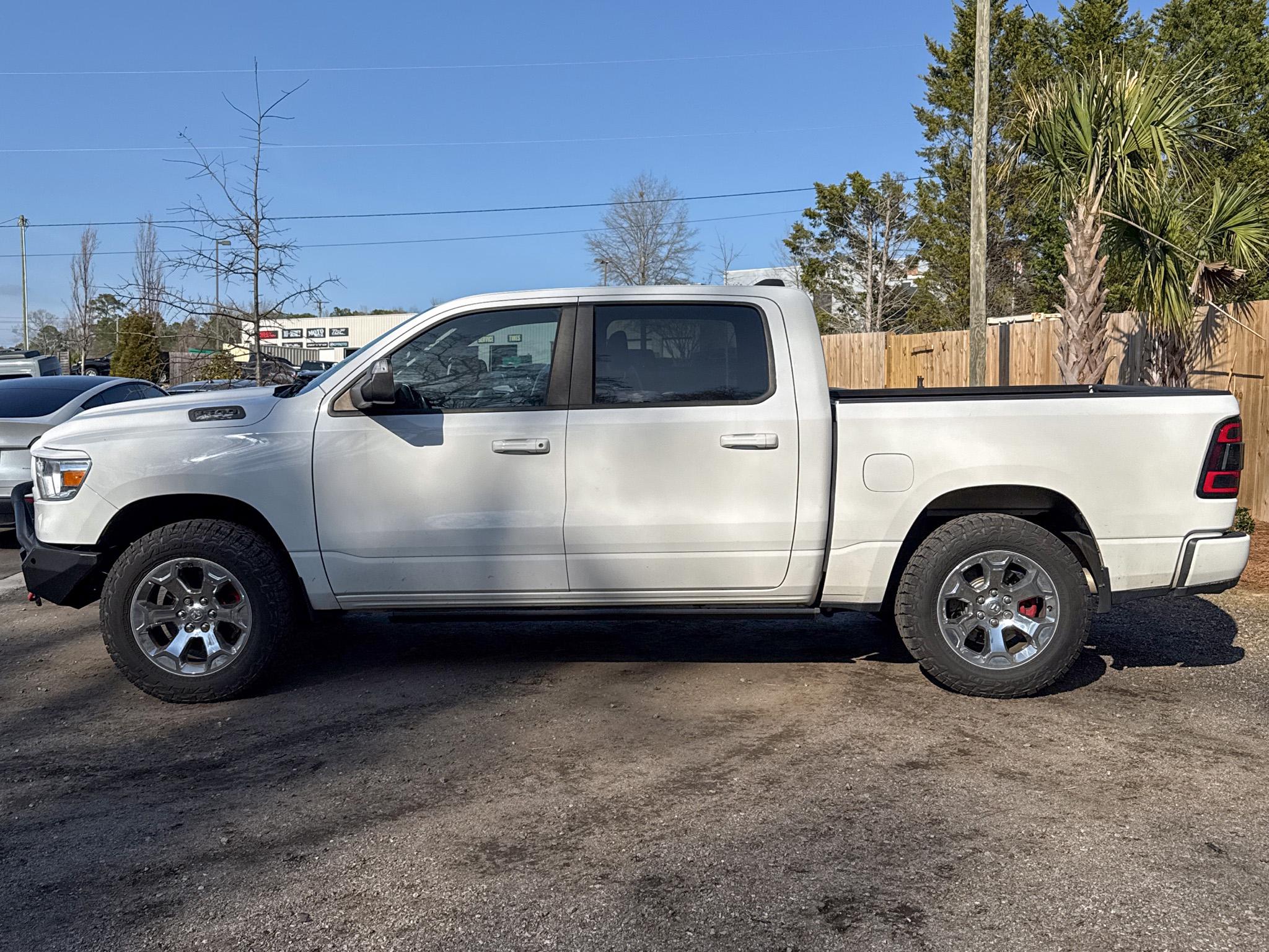 RAM 1500 Big Horn/Lone Star 4x4 Crew Cab 5'7" Box 2019