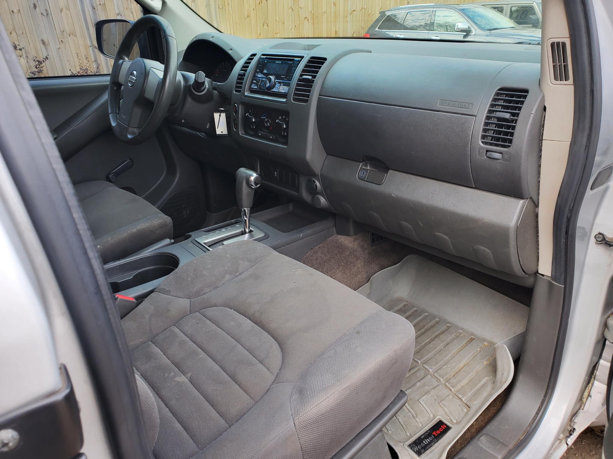 Nissan Frontier 2WD King Cab I4 Auto S 2012