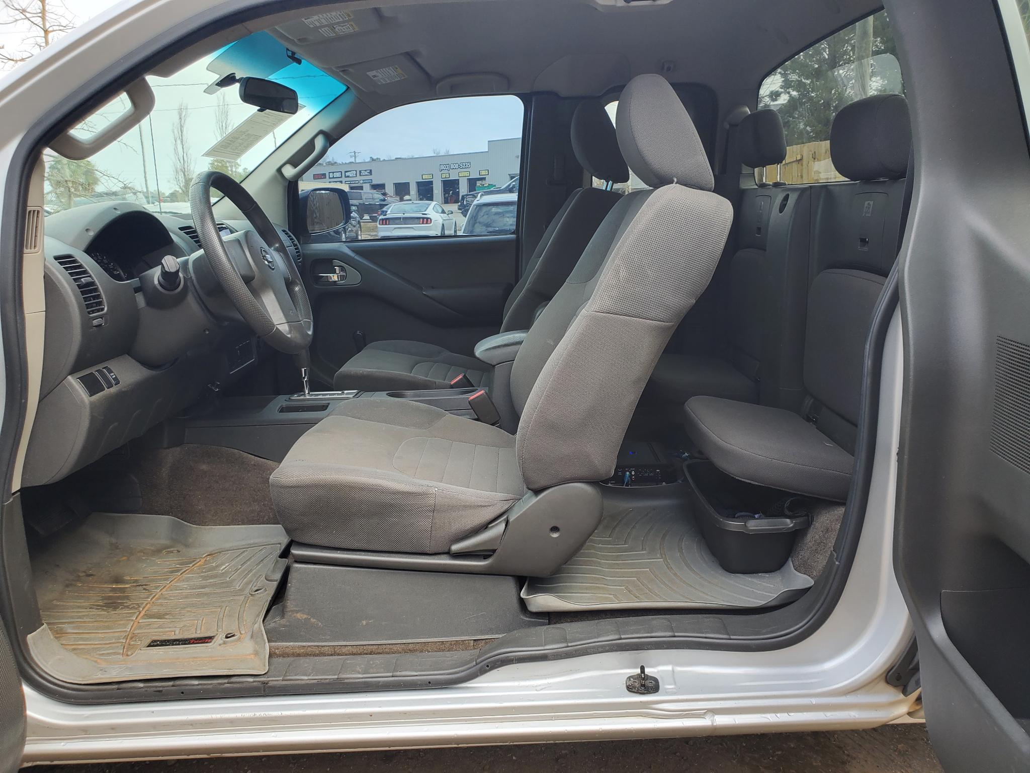 Nissan Frontier 2WD King Cab I4 Auto S 2012