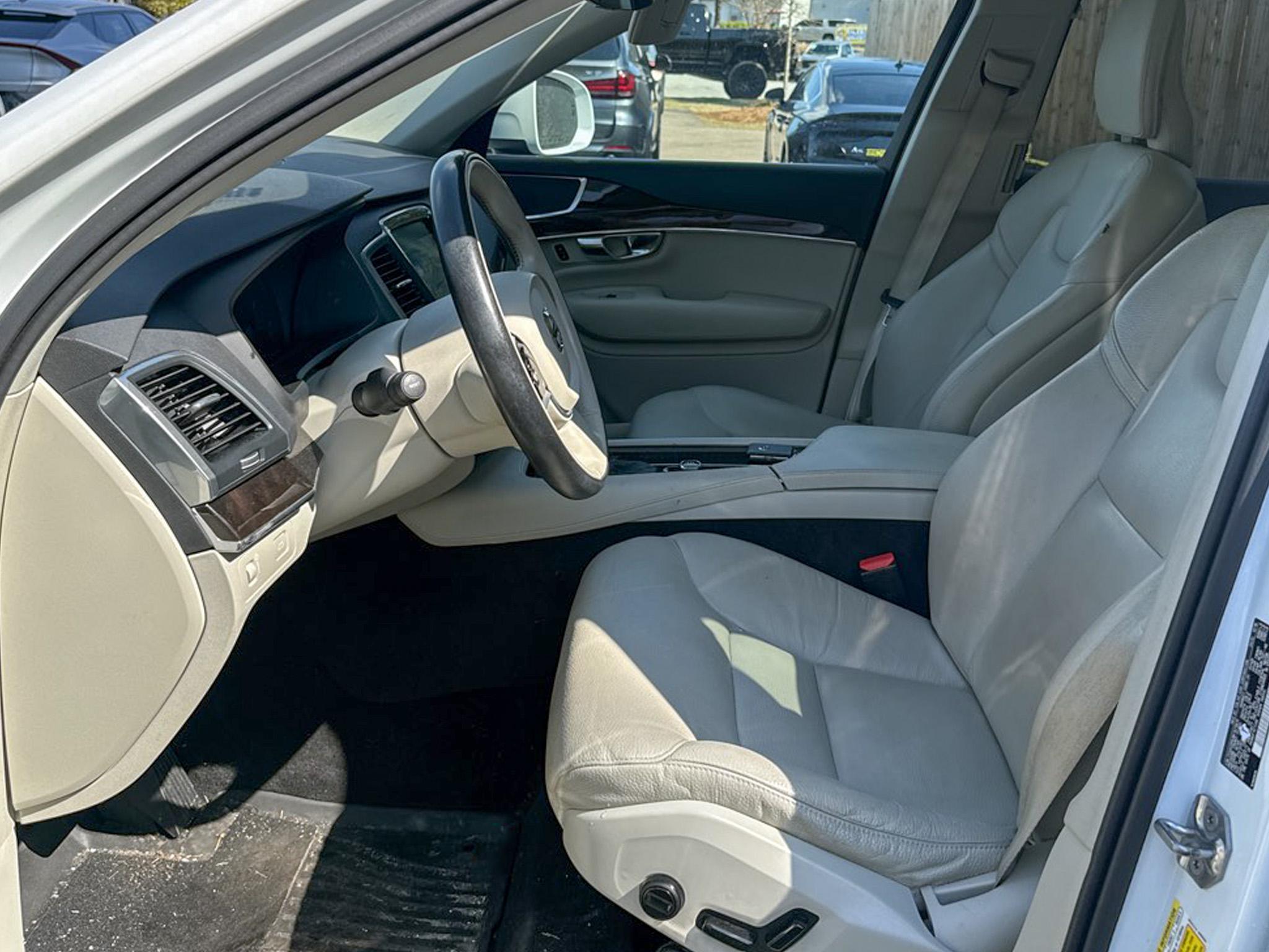 Volvo XC90 T6 AWD Momentum 2019