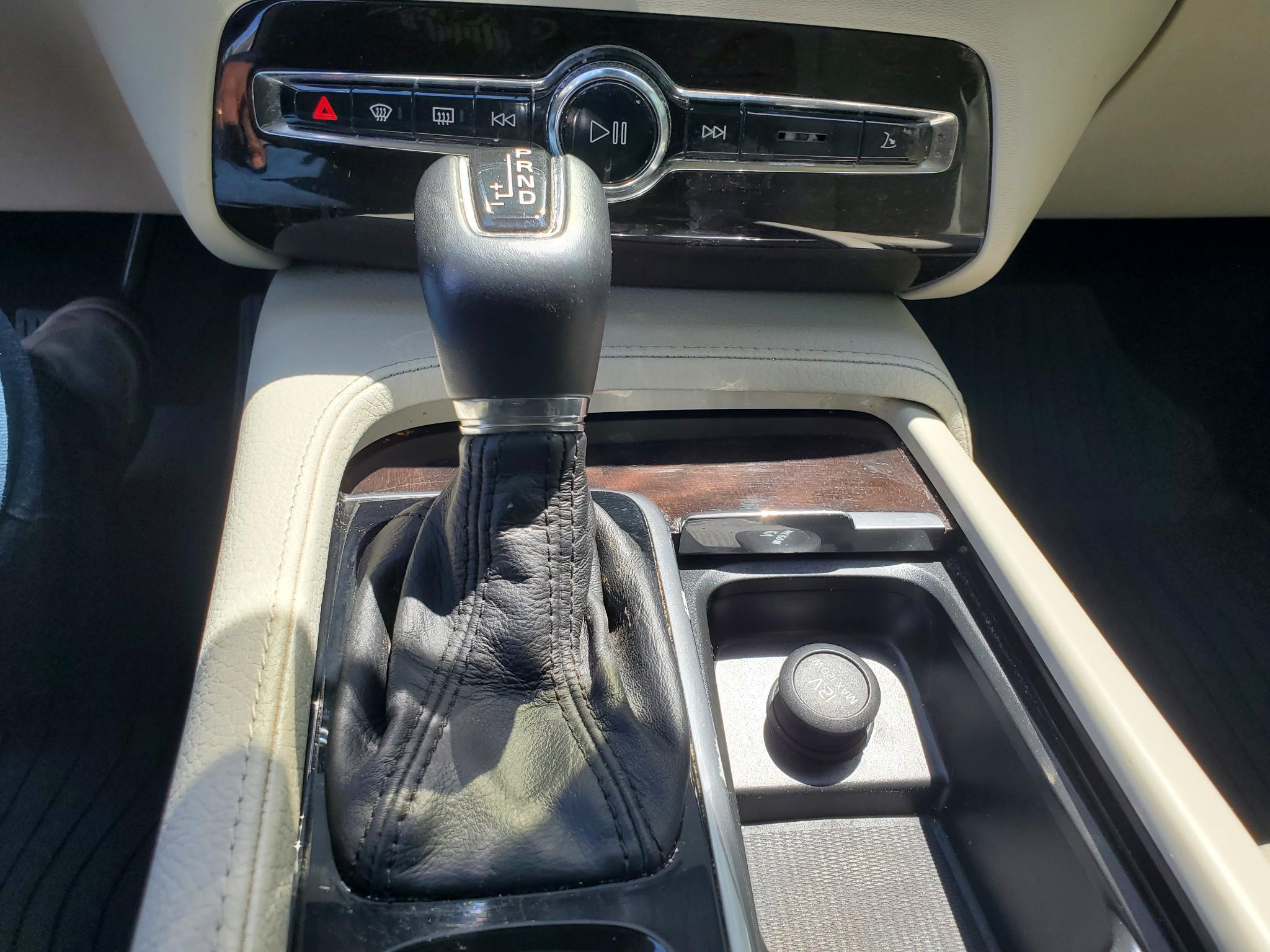 Volvo XC90 T6 AWD Momentum 2019