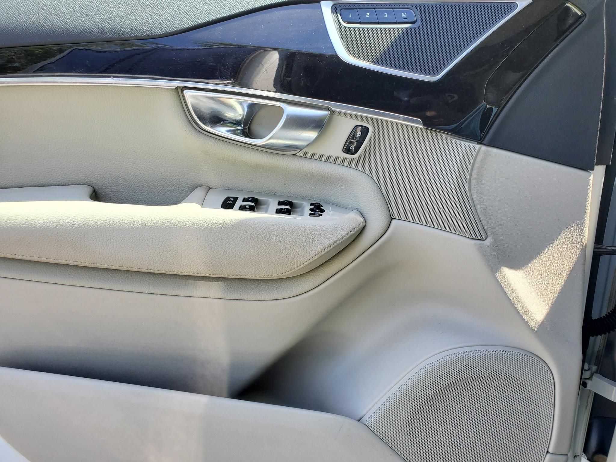 Volvo XC90 T6 AWD Momentum 2019