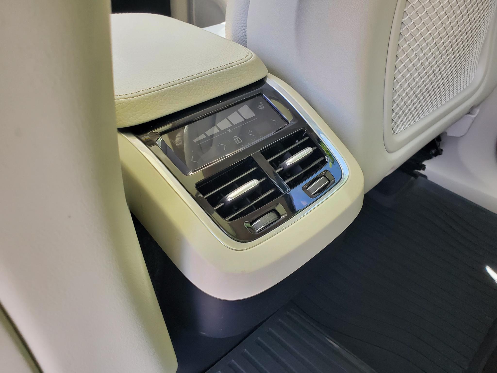 Volvo XC90 T6 AWD Momentum 2019