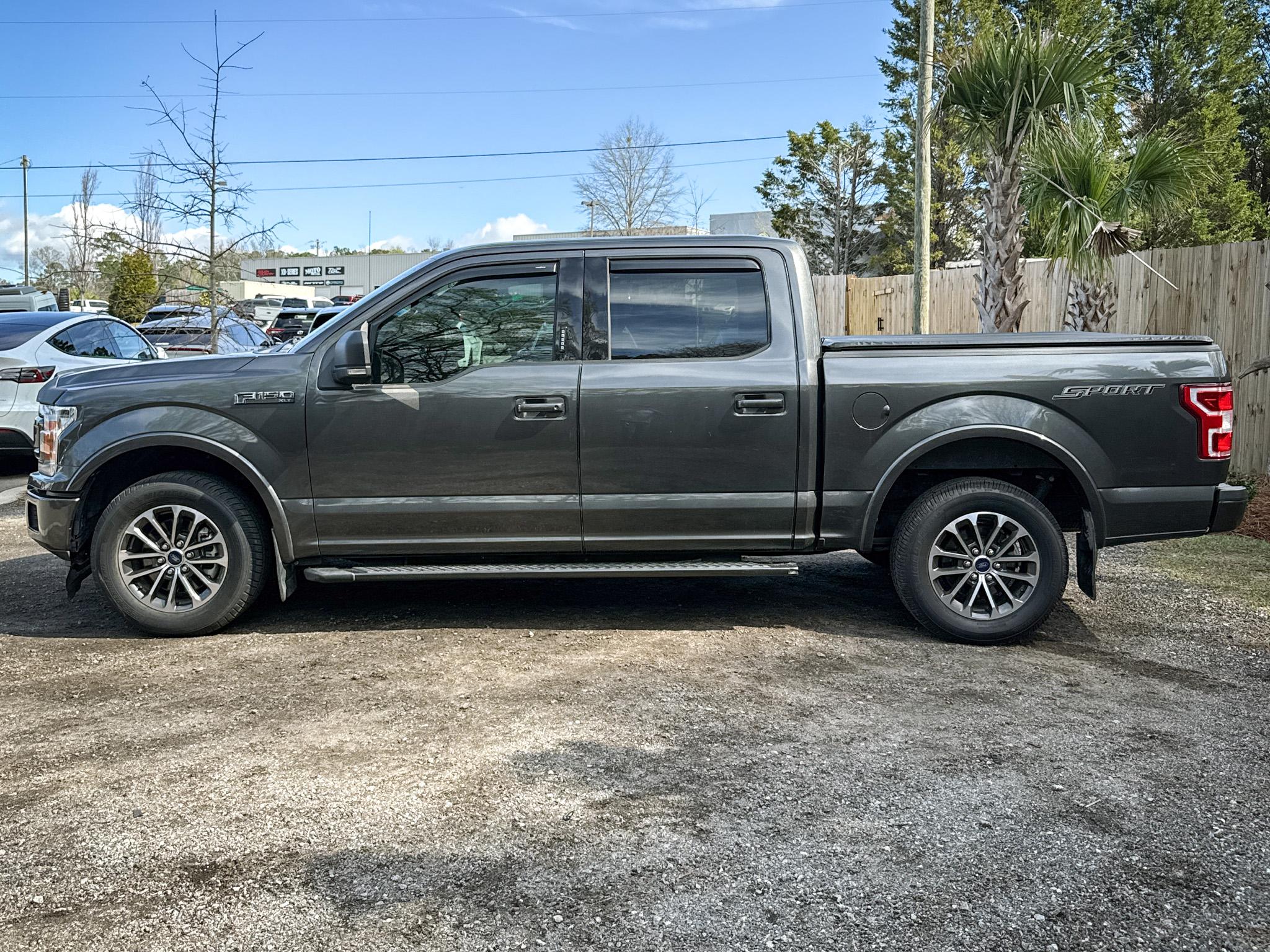 Ford F-150 XLT 2WD SuperCrew 5.5' Box 2020