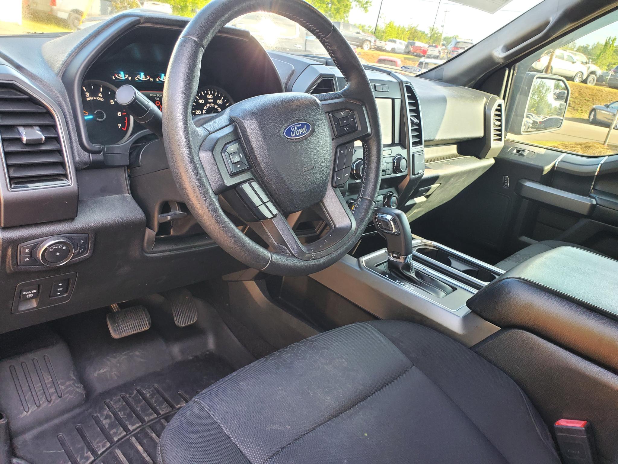 Ford F-150 XLT 2WD SuperCrew 5.5' Box 2020