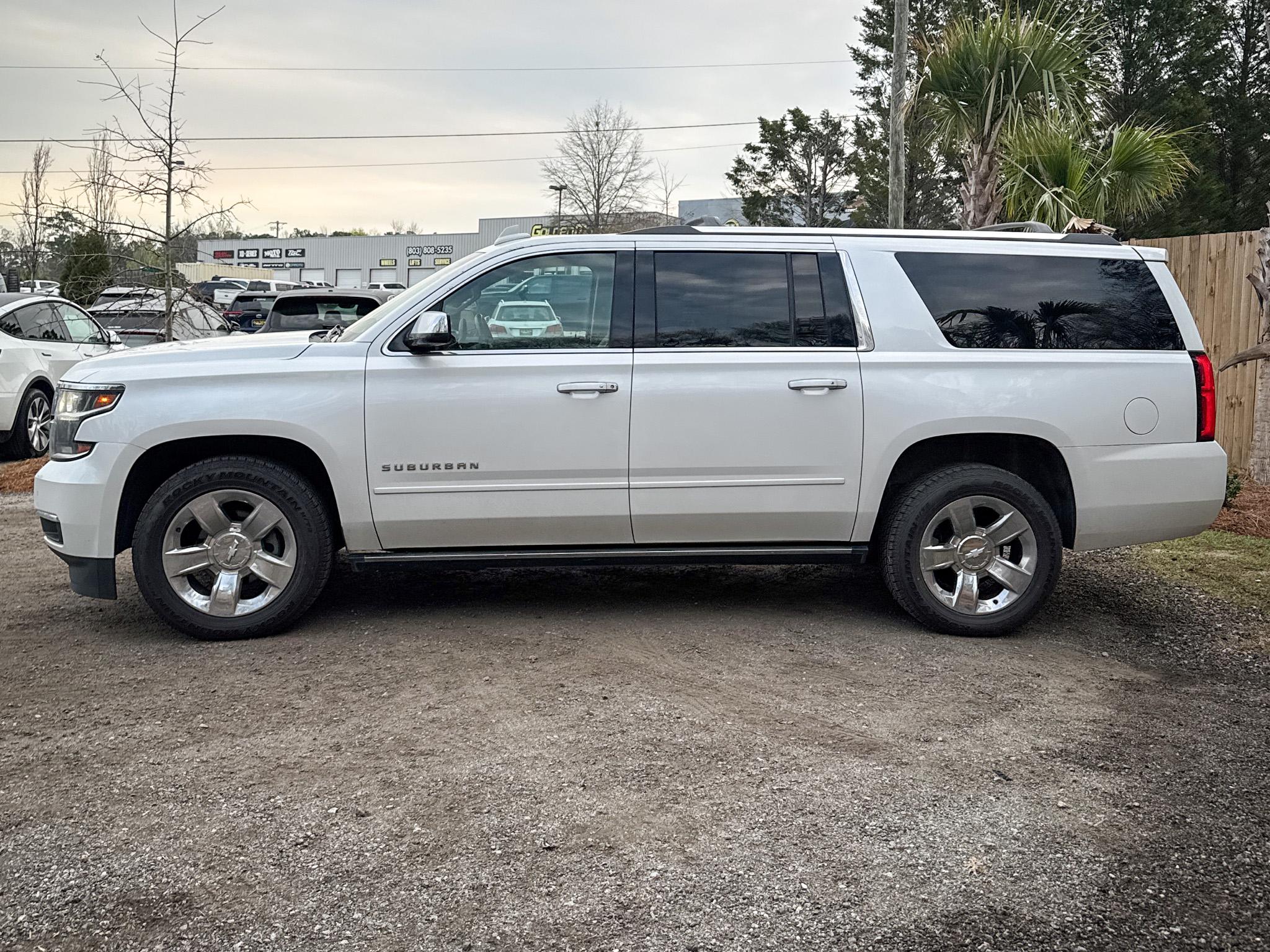 Chevrolet Suburban 4WD 4dr 1500 Premier 2017