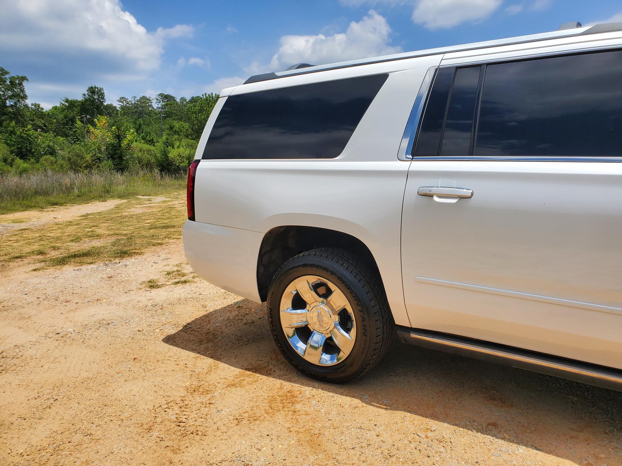 Chevrolet Suburban  2017