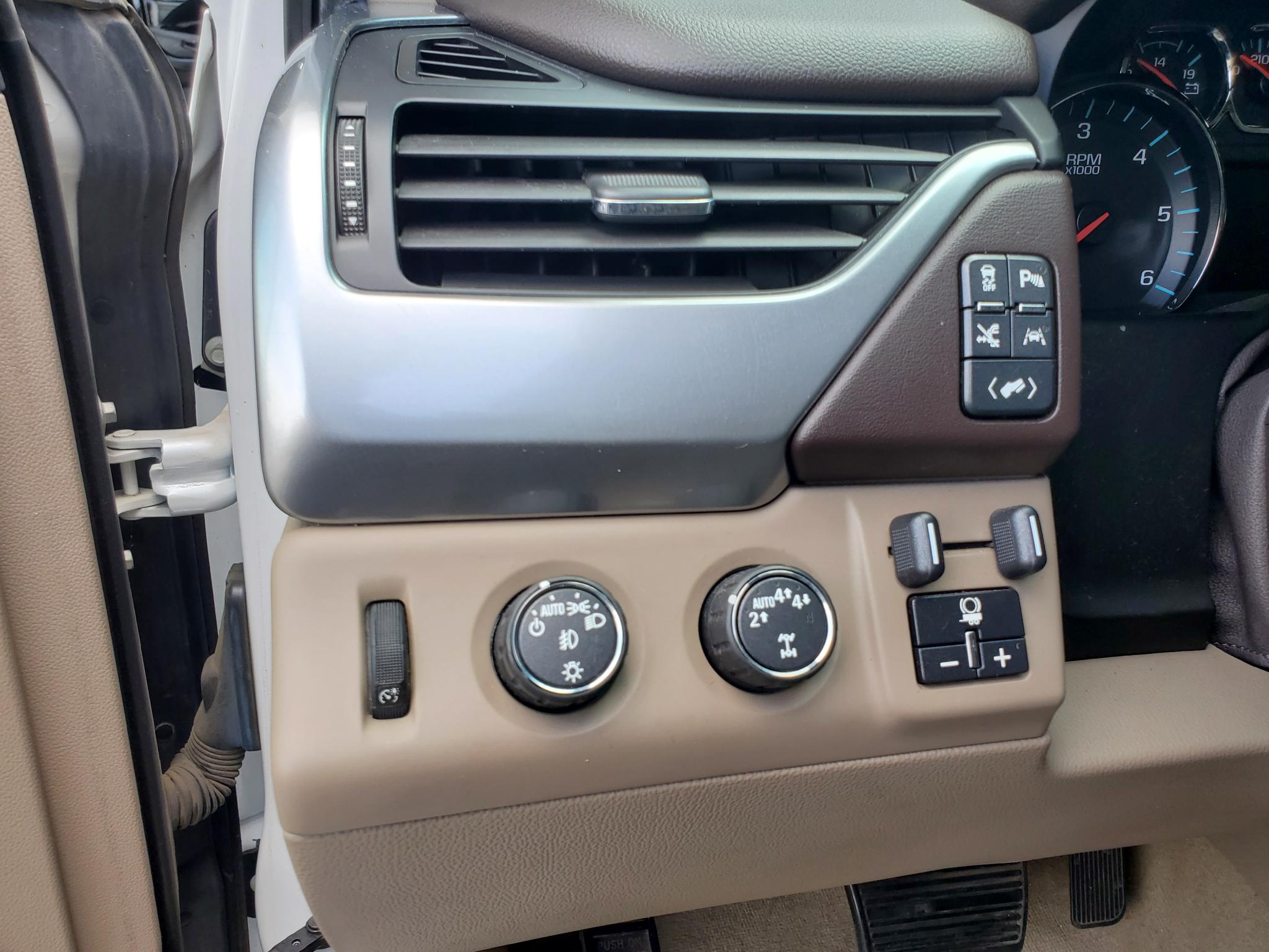Chevrolet Suburban  2017