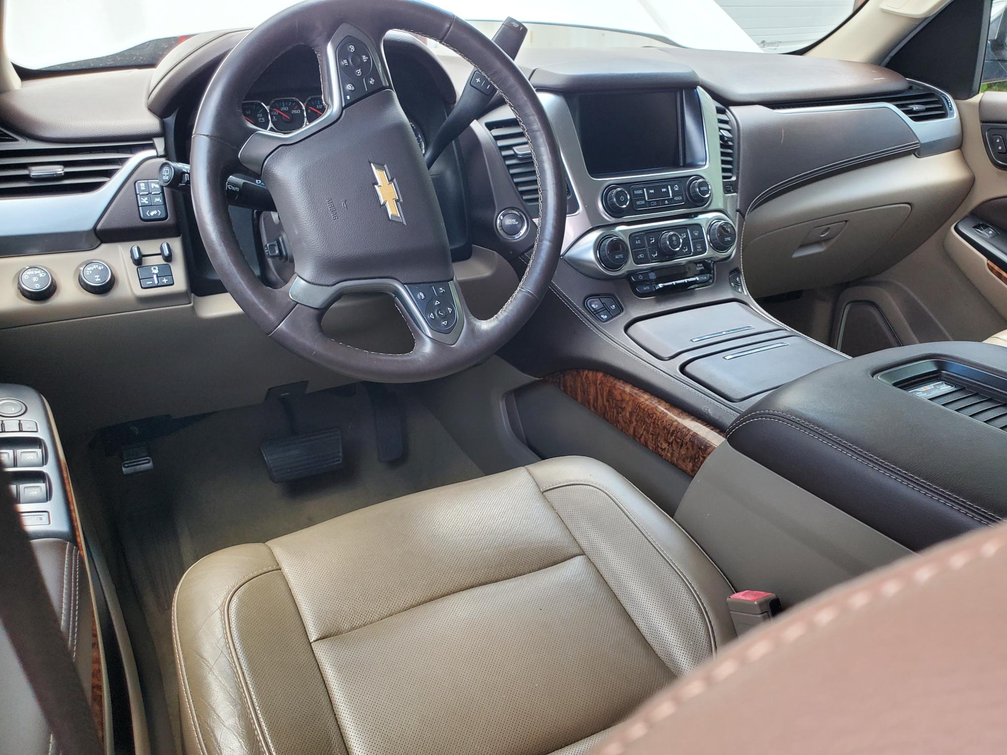 Chevrolet Suburban  2017