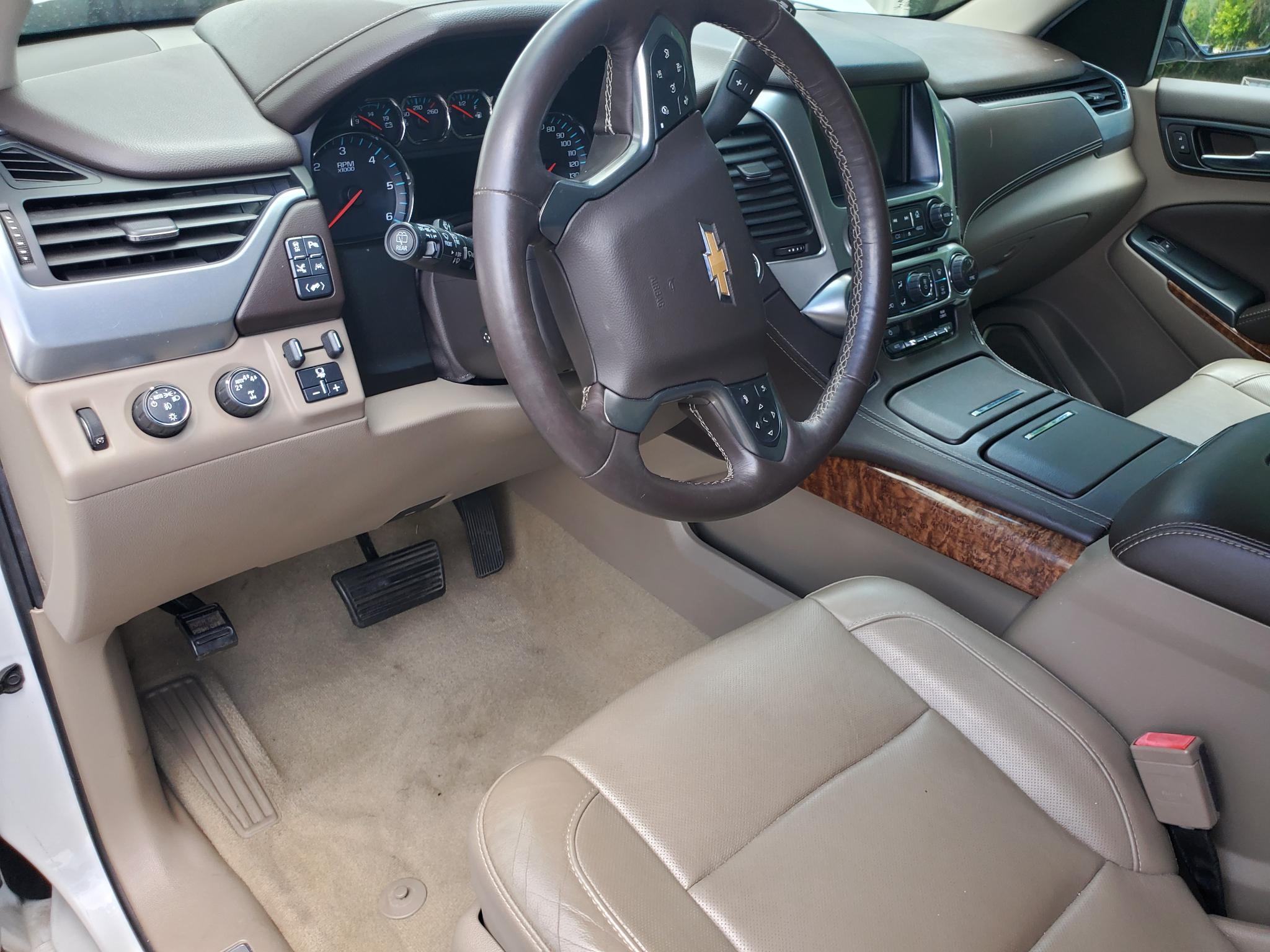 Chevrolet Suburban  2017