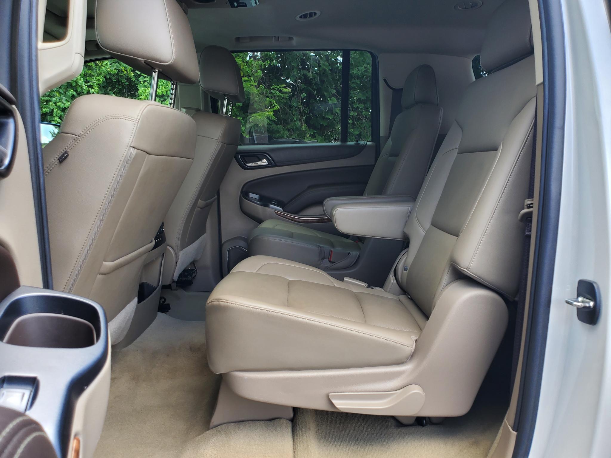 Chevrolet Suburban  2017