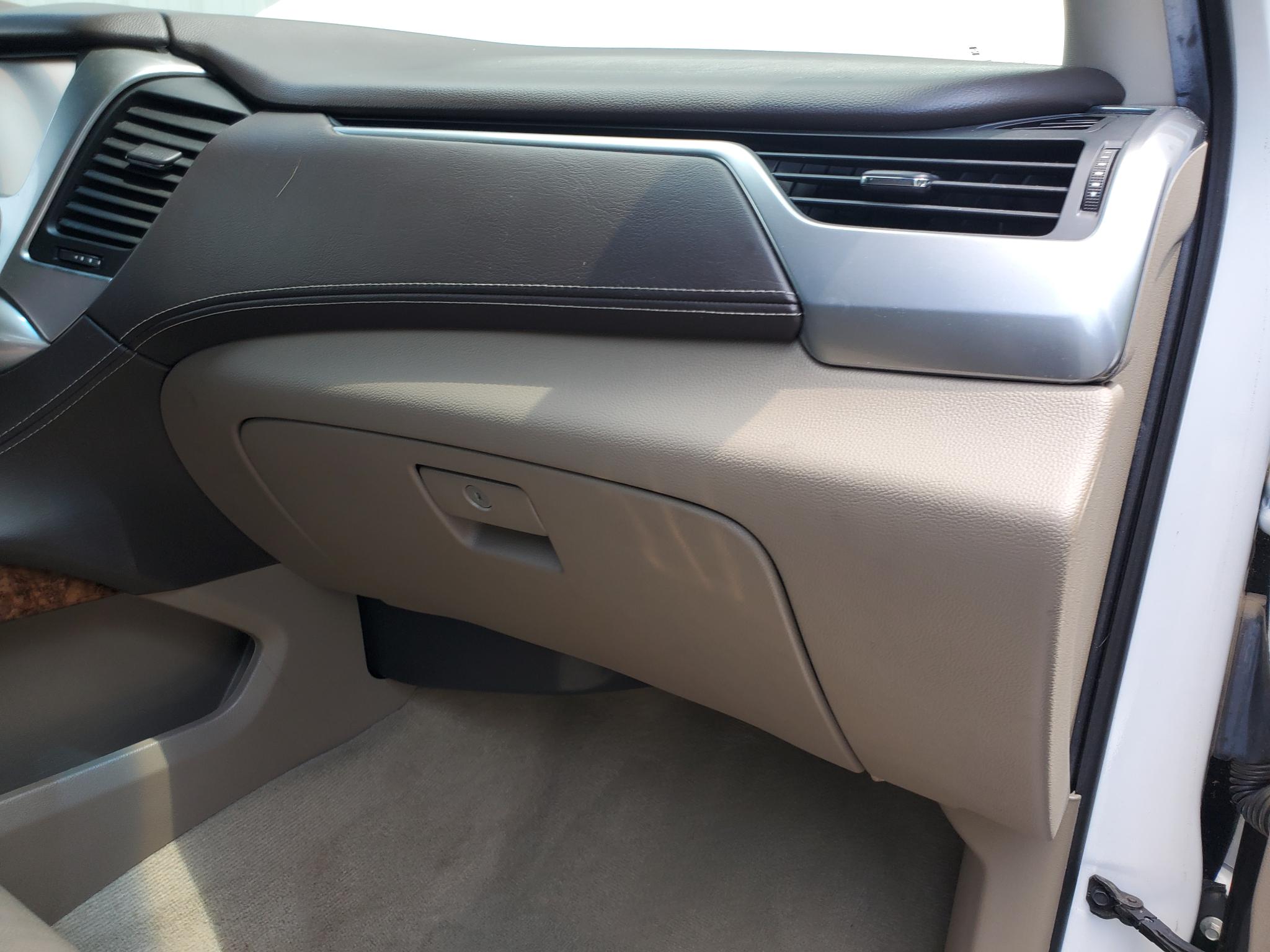 Chevrolet Suburban  2017