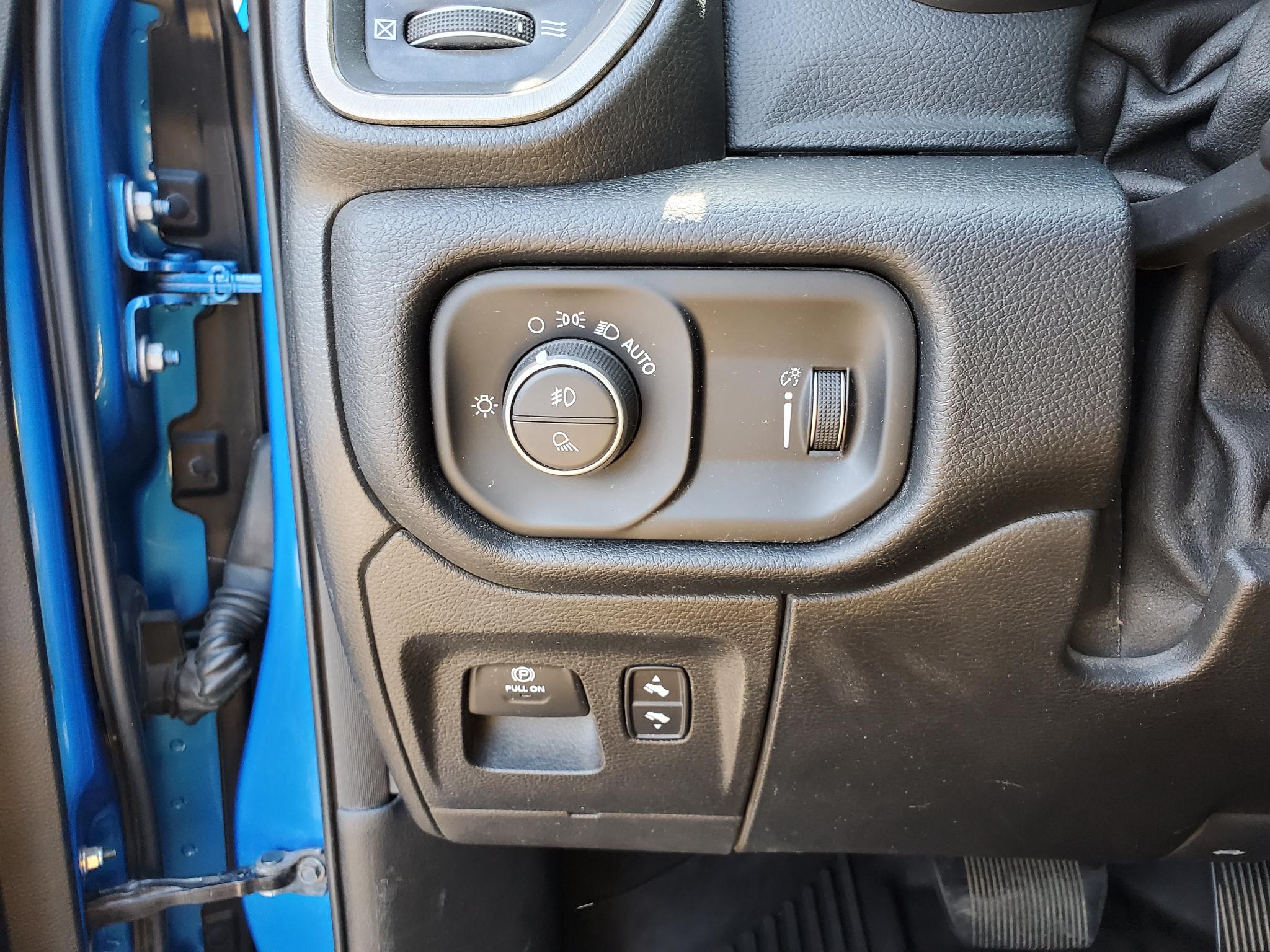 RAM 1500 Rebel 4x4 Crew Cab 5'7" Box 2020