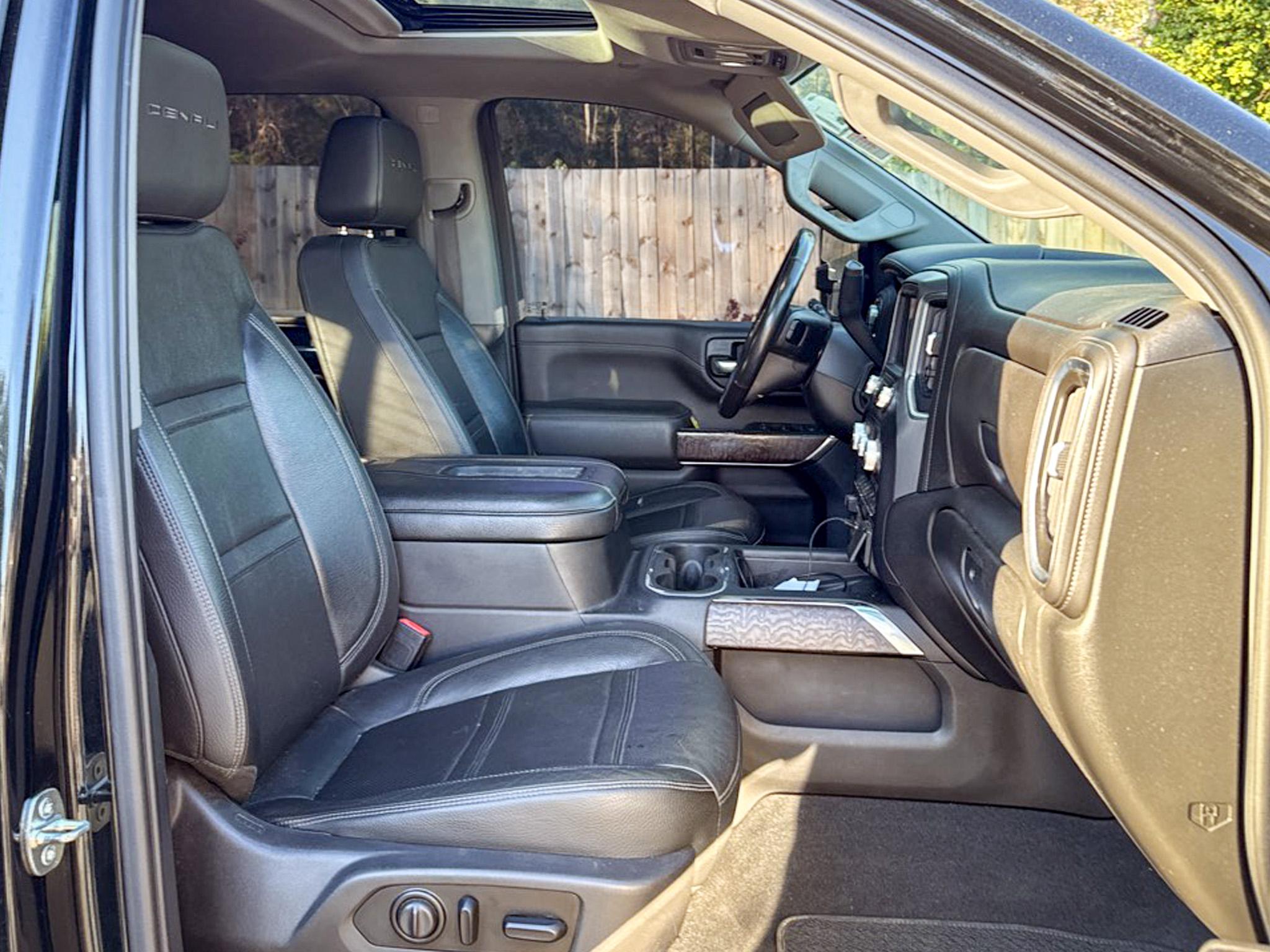 GMC Sierra 2500HD 4WD Crew Cab 159" Denali 2020