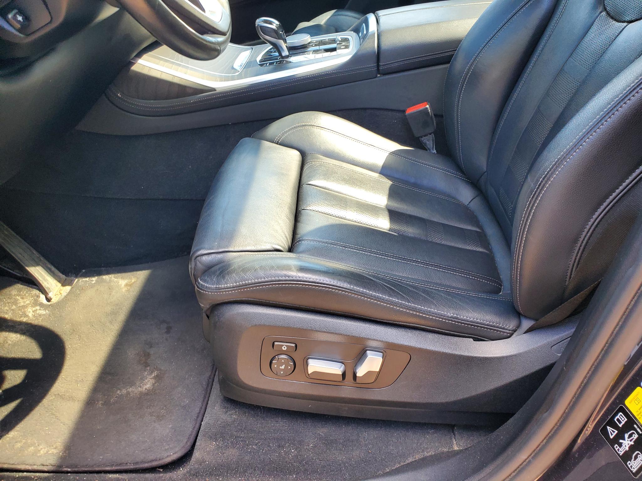BMW X7  2020