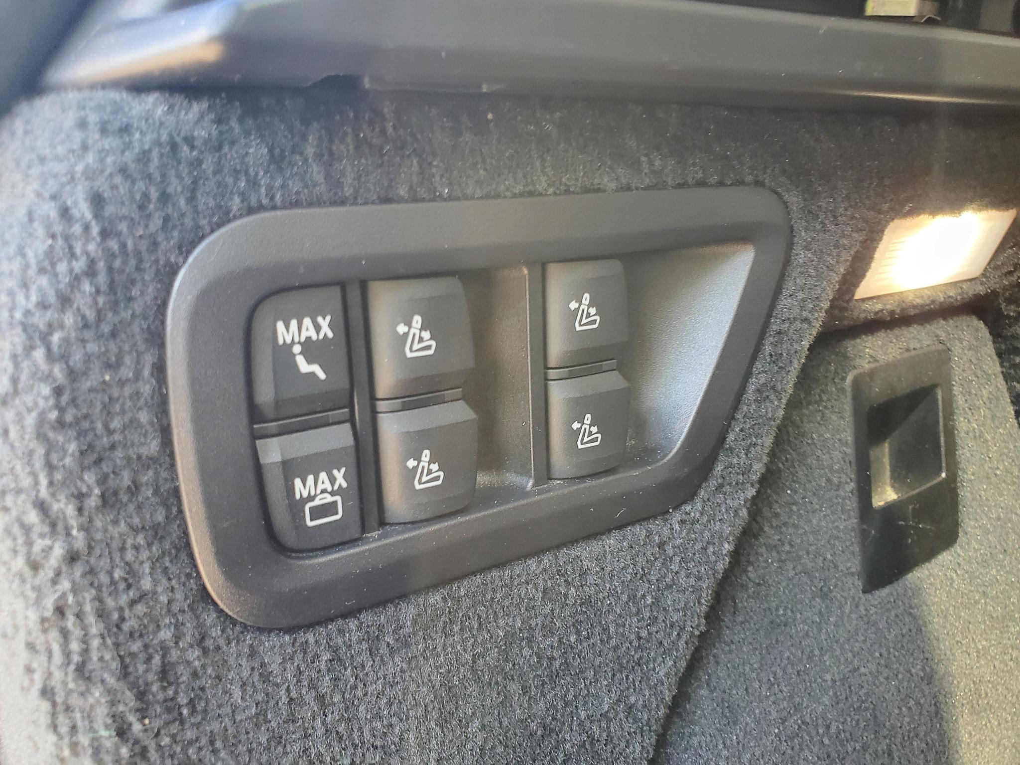 BMW X7  2020