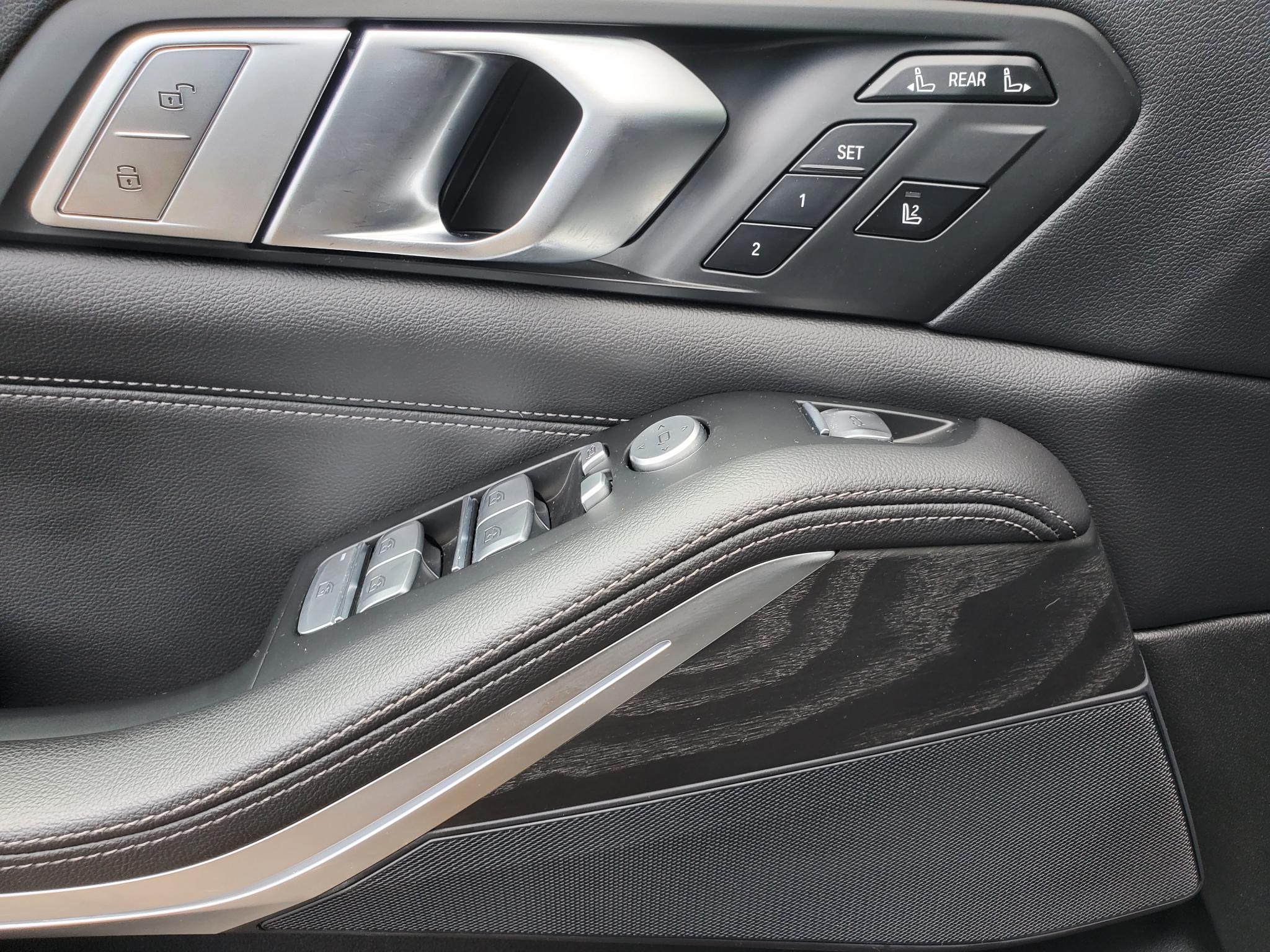 BMW X7  2020