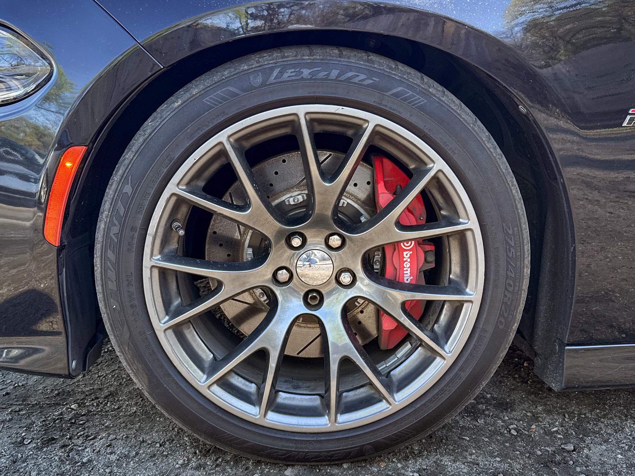 Dodge Charger 4dr Sdn SRT 392 RWD 2016