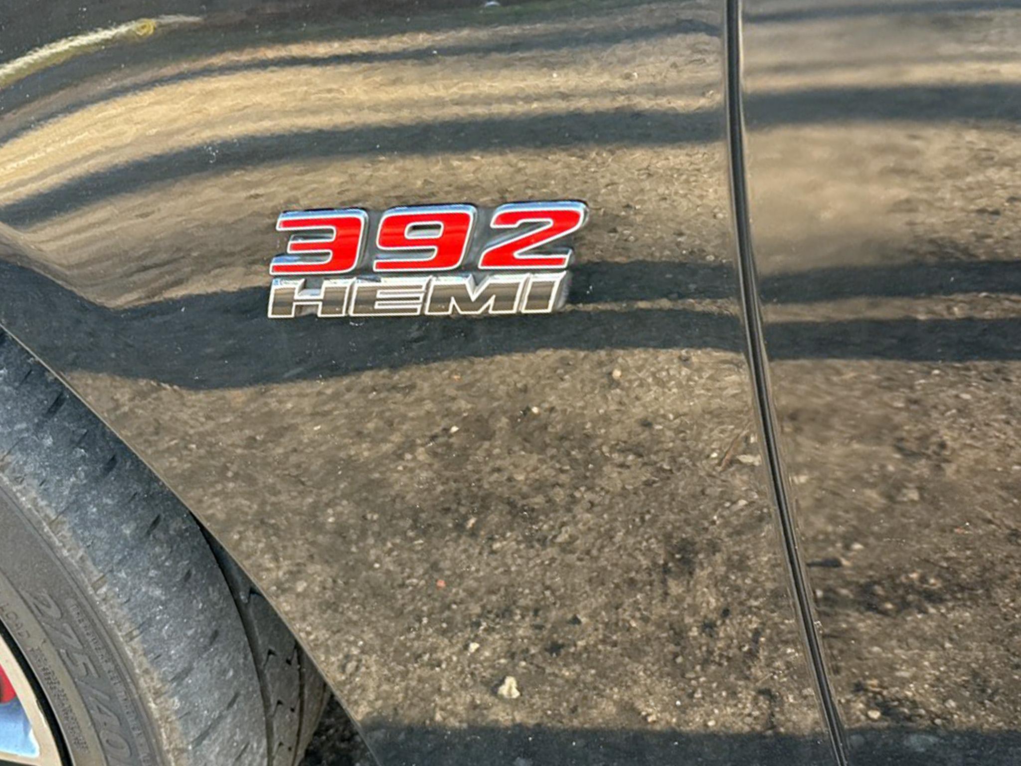 Dodge Charger 4dr Sdn SRT 392 RWD 2016