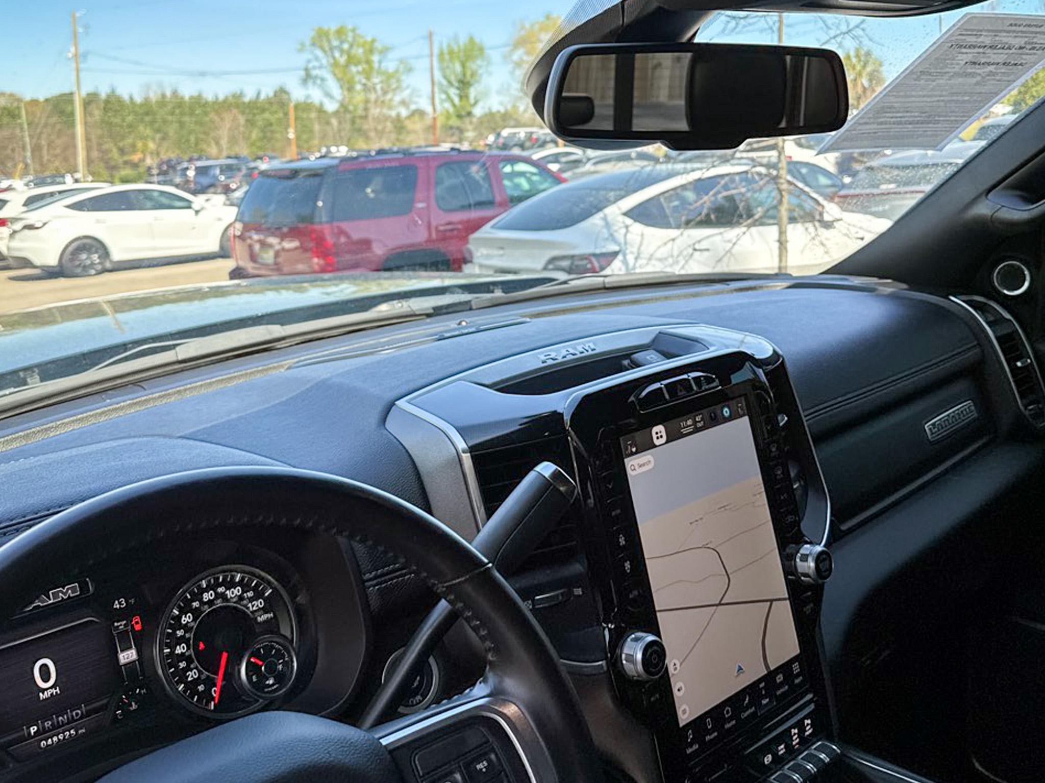 RAM 3500 Laramie 4x4 Crew Cab 6'4" Box 2022