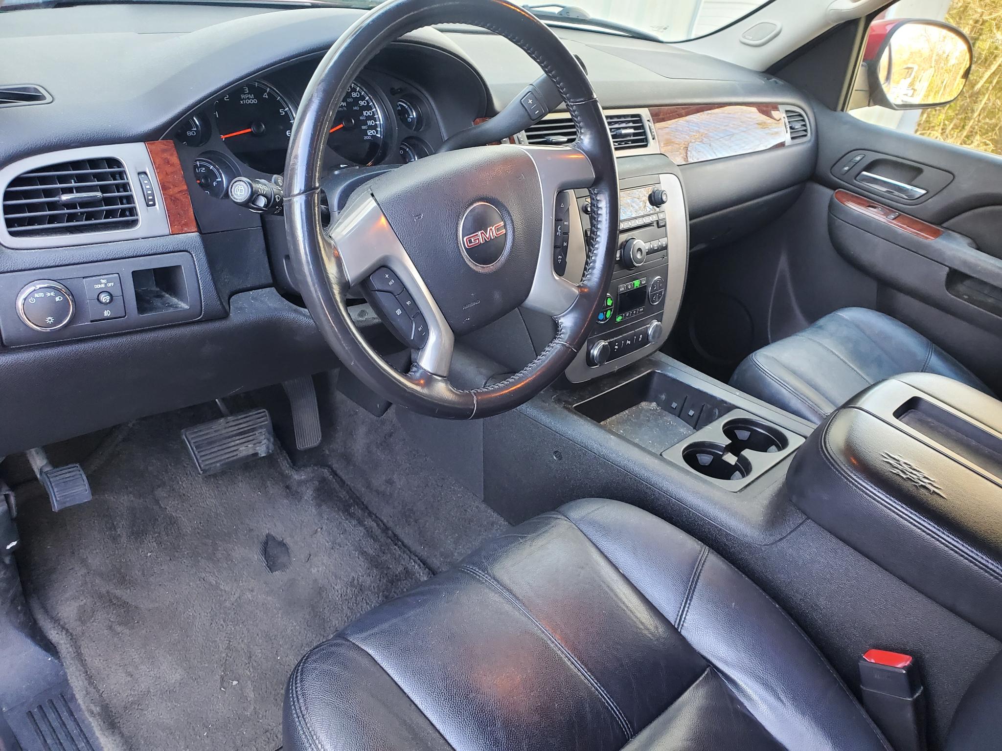 GMC Yukon 2WD 4dr 1500 SLT 2013