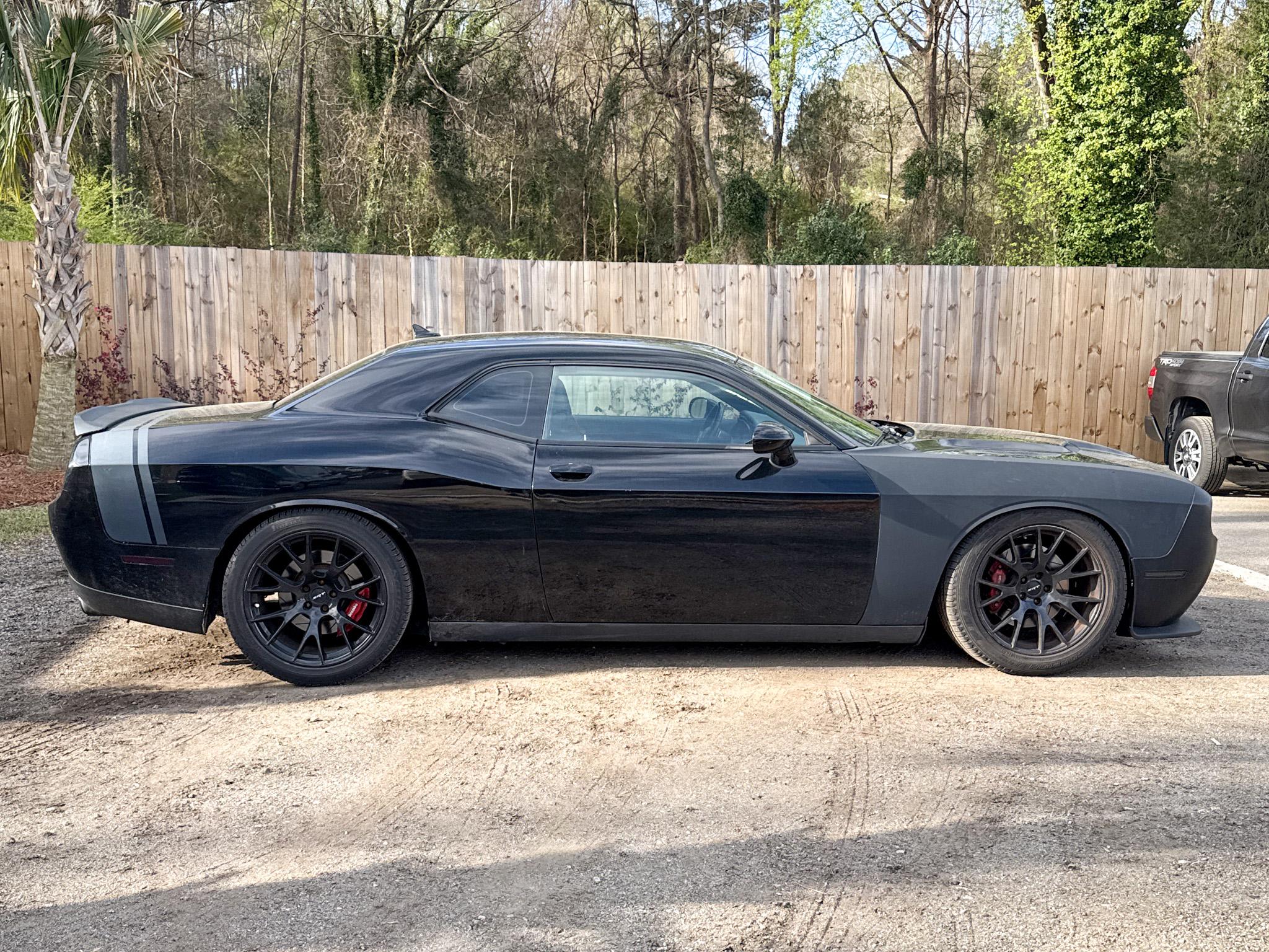 Dodge Challenger 2dr Cpe R/T Scat Pack 2016