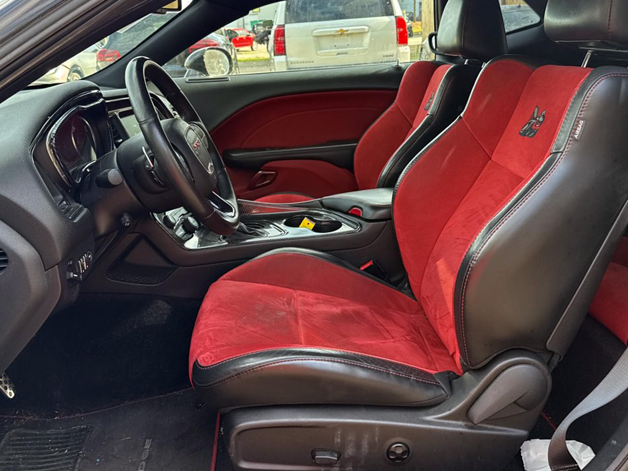 Dodge Challenger 2dr Cpe R/T Scat Pack 2016