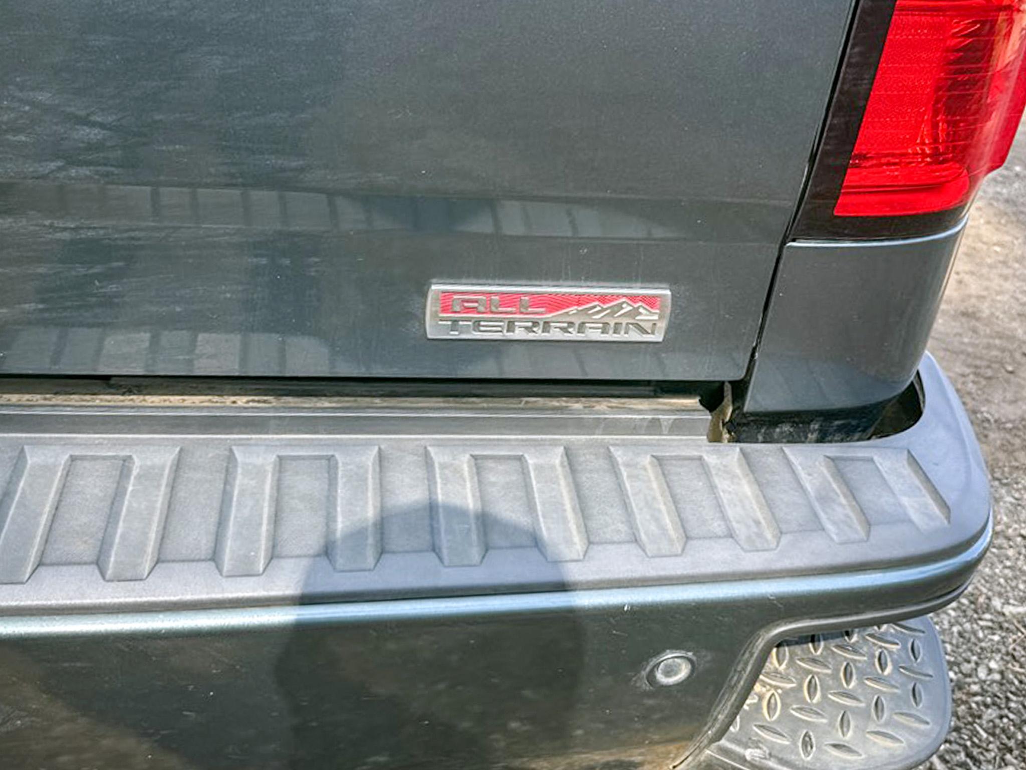 GMC Sierra 1500 4WD Crew Cab 143.5" SLE 2014