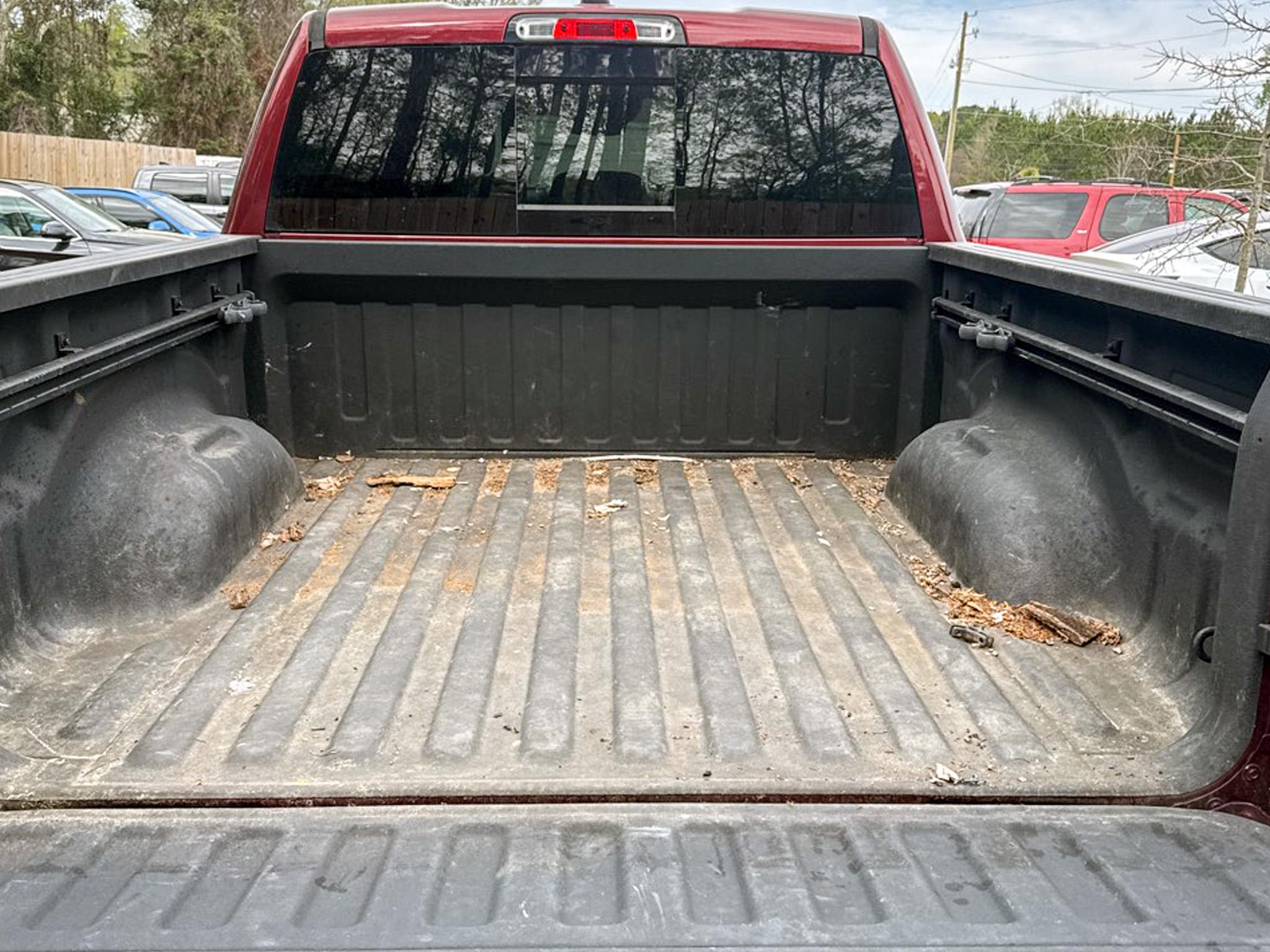 RAM 1500 Big Horn 4x4 Crew Cab 5'7" Box 2022