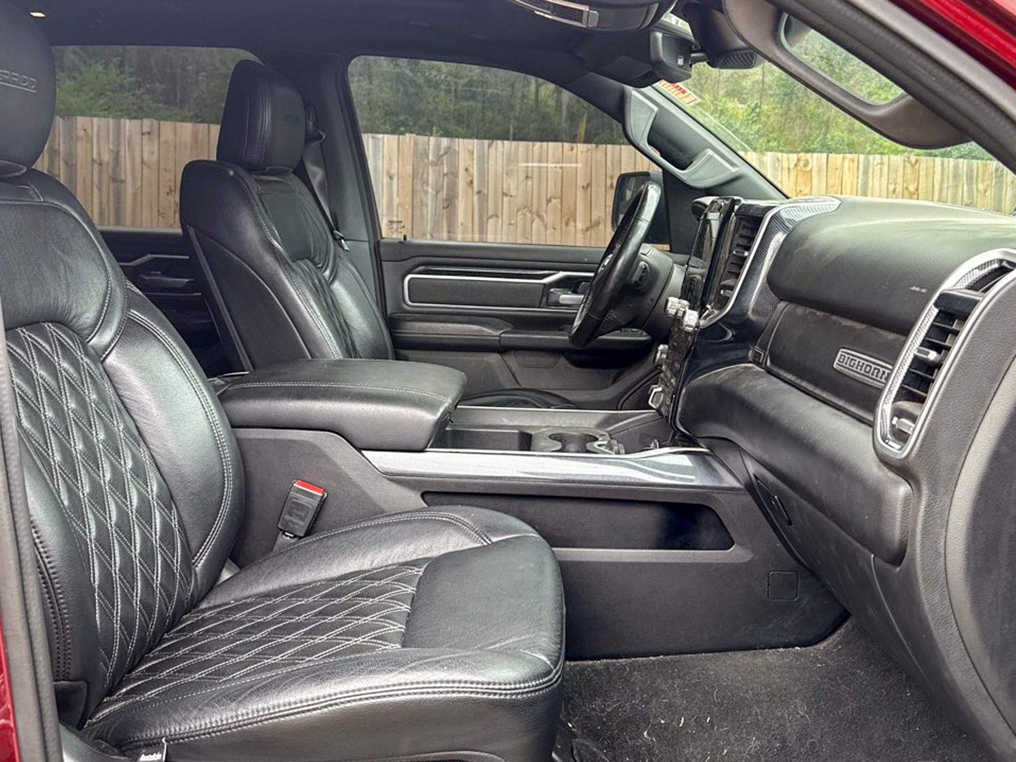 RAM 1500 Big Horn 4x4 Crew Cab 5'7" Box 2022