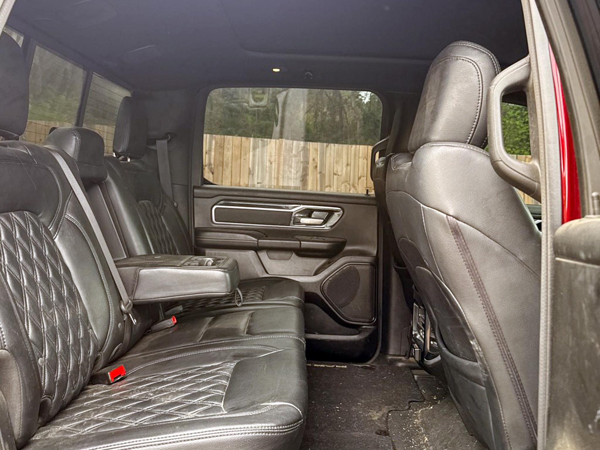 RAM 1500 Big Horn 4x4 Crew Cab 5'7" Box 2022