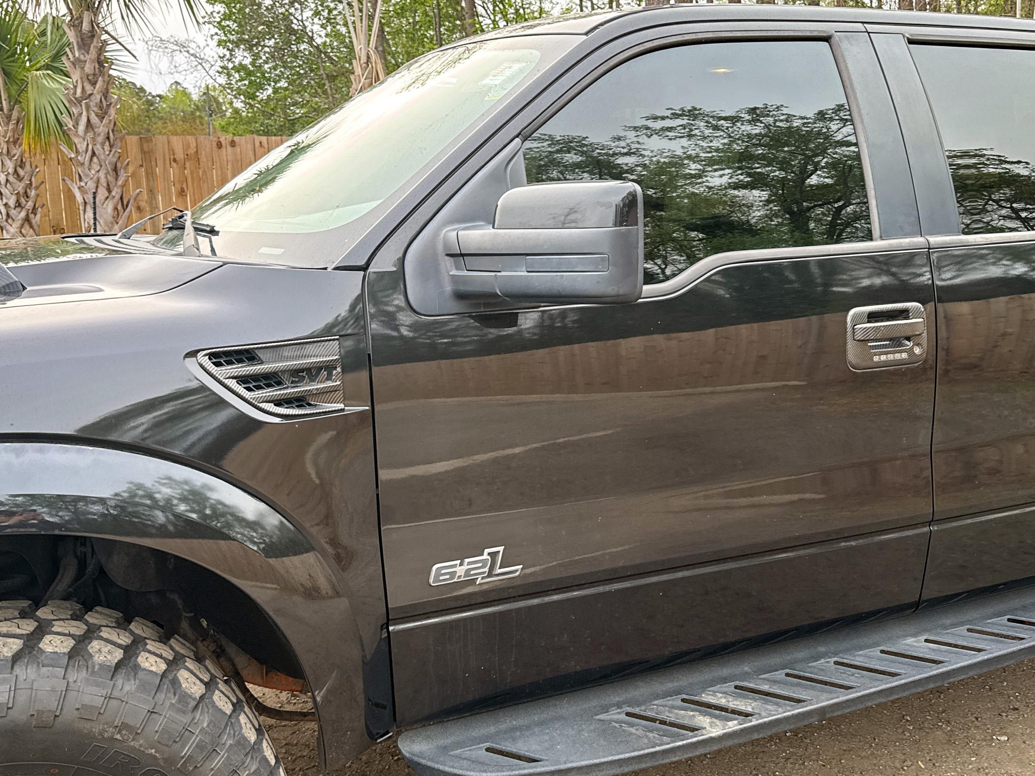 Ford F-150 4WD SuperCrew 145" SVT Raptor 2013