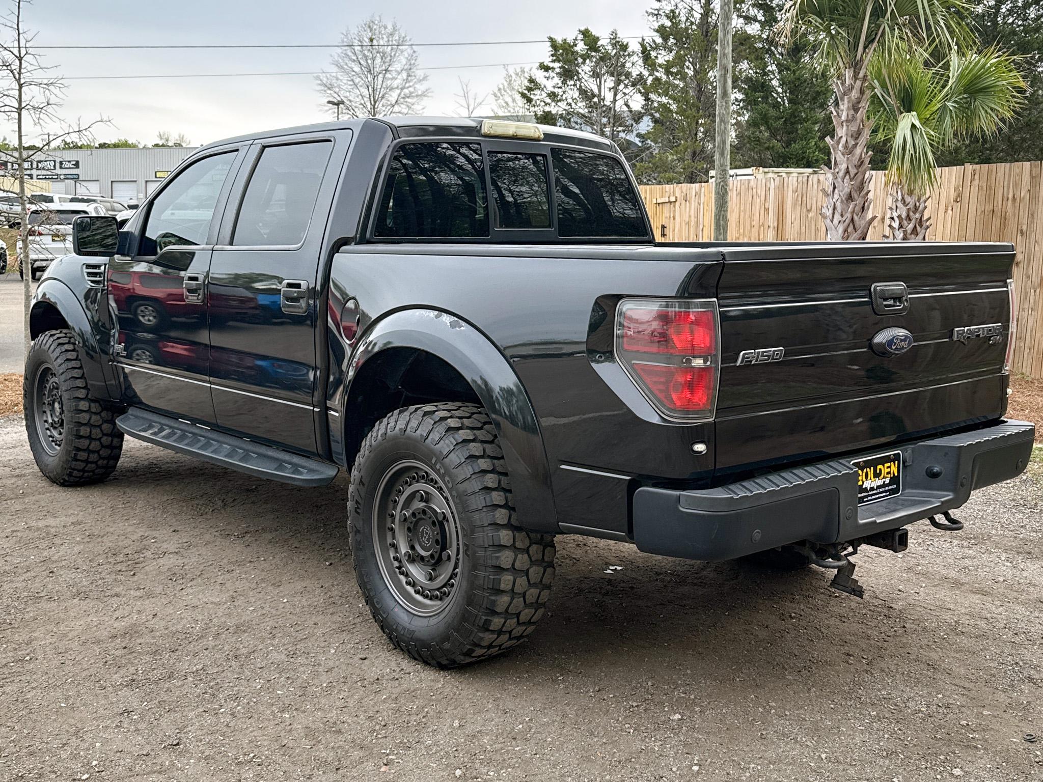 Ford F-150 4WD SuperCrew 145" SVT Raptor 2013