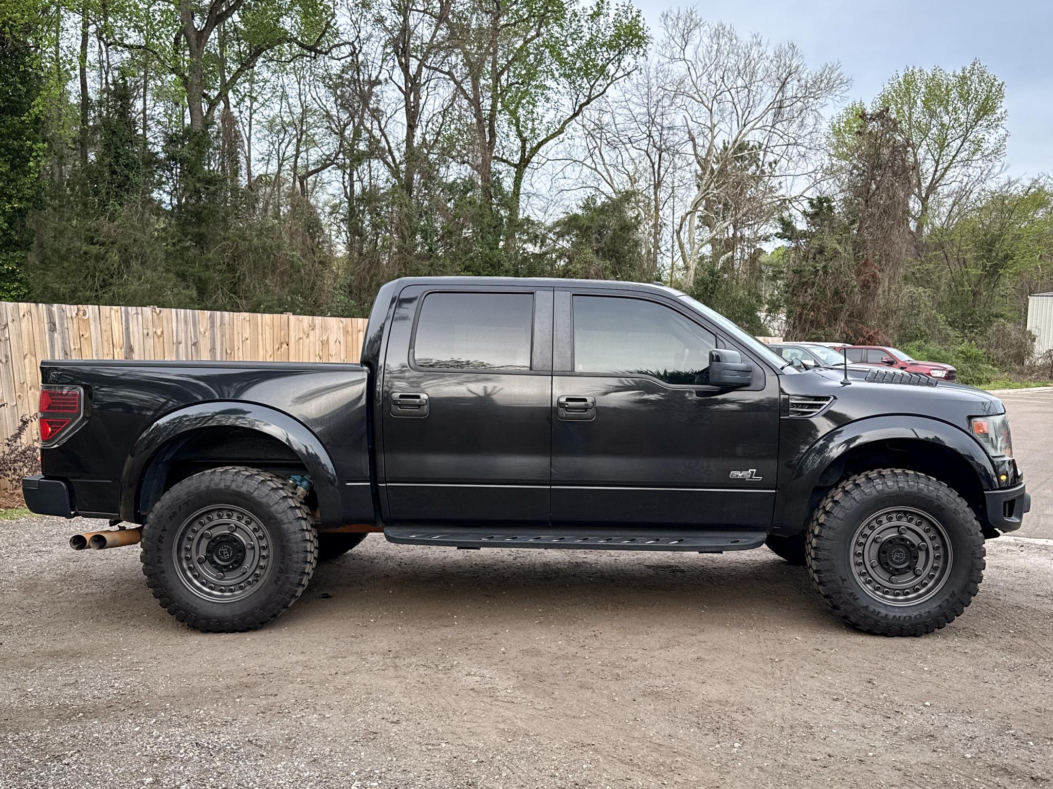 Ford F-150 4WD SuperCrew 145" SVT Raptor 2013