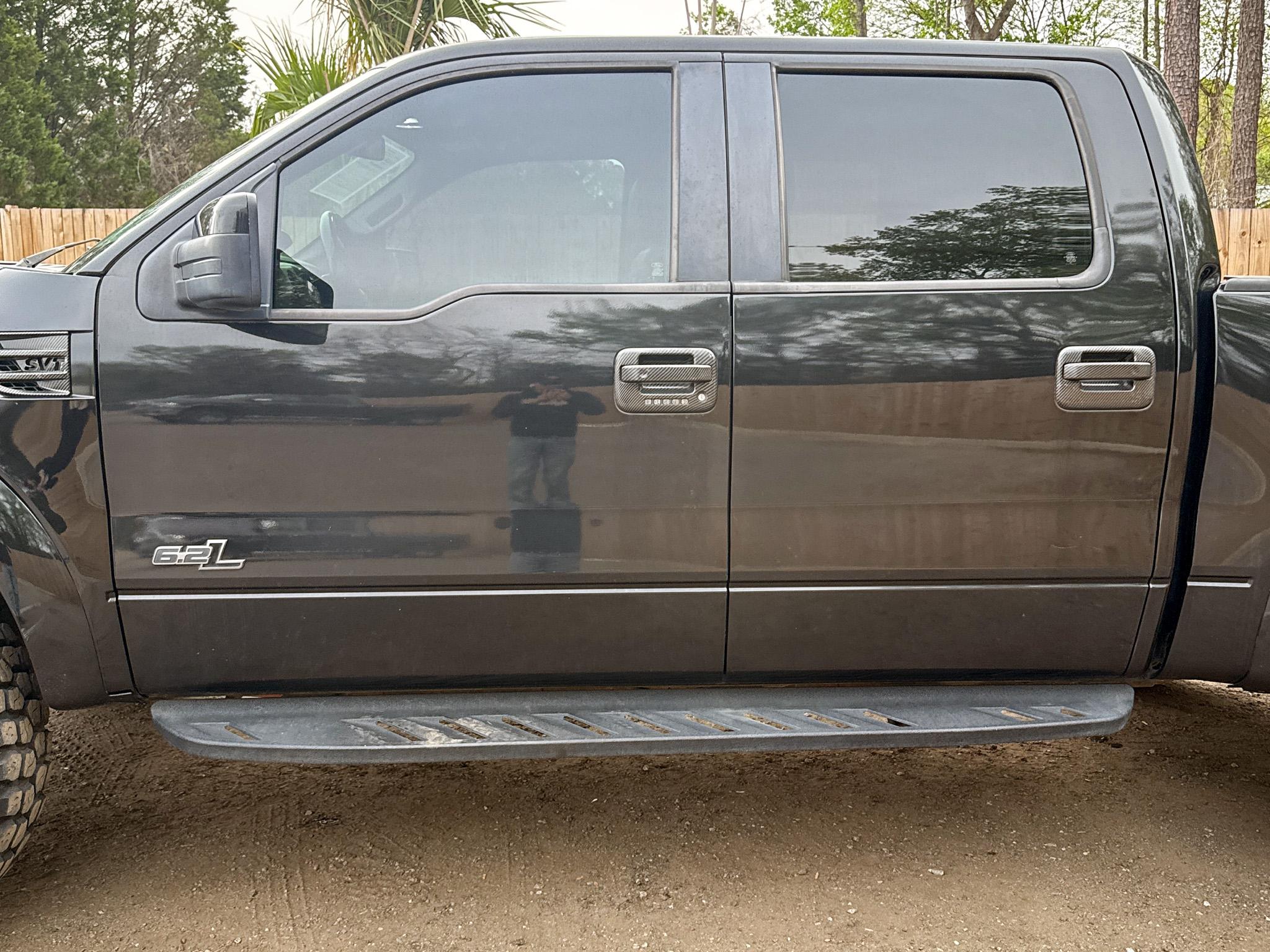 Ford F-150 4WD SuperCrew 145" SVT Raptor 2013