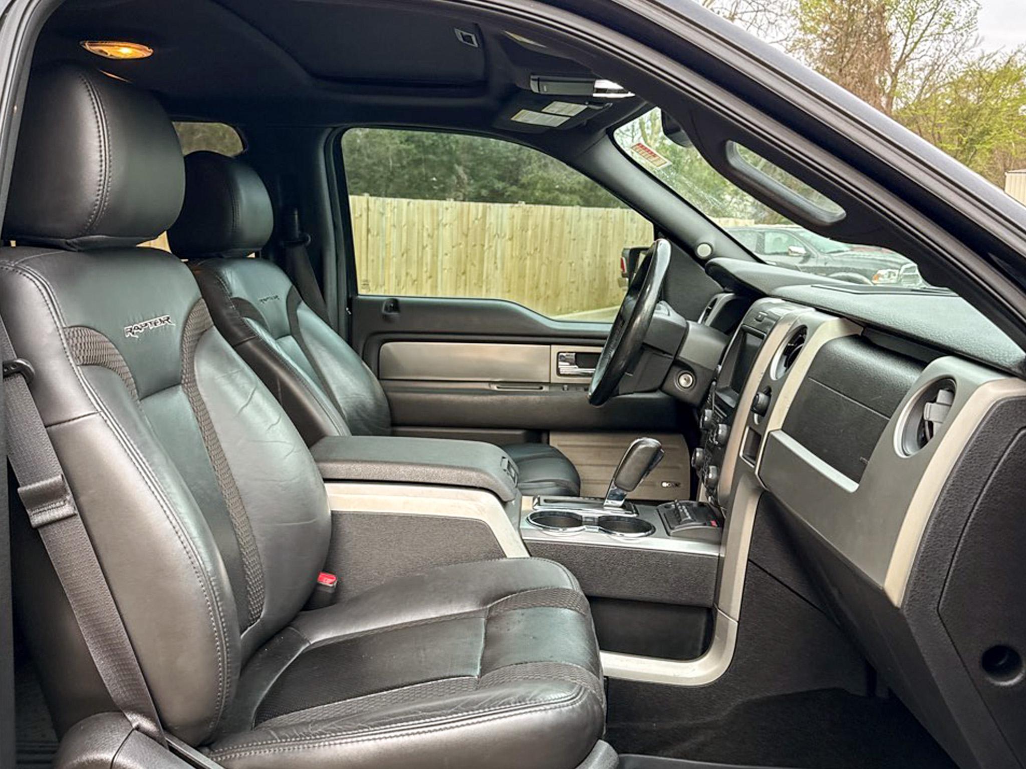 Ford F-150 4WD SuperCrew 145" SVT Raptor 2013