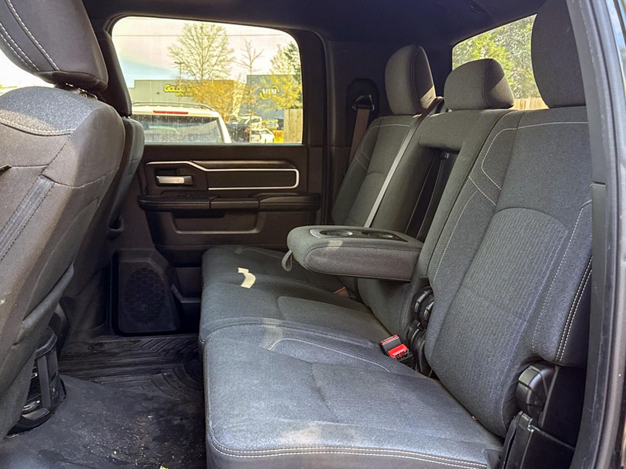 RAM 2500 Big Horn 4x4 Mega Cab 6'4" Box 2019